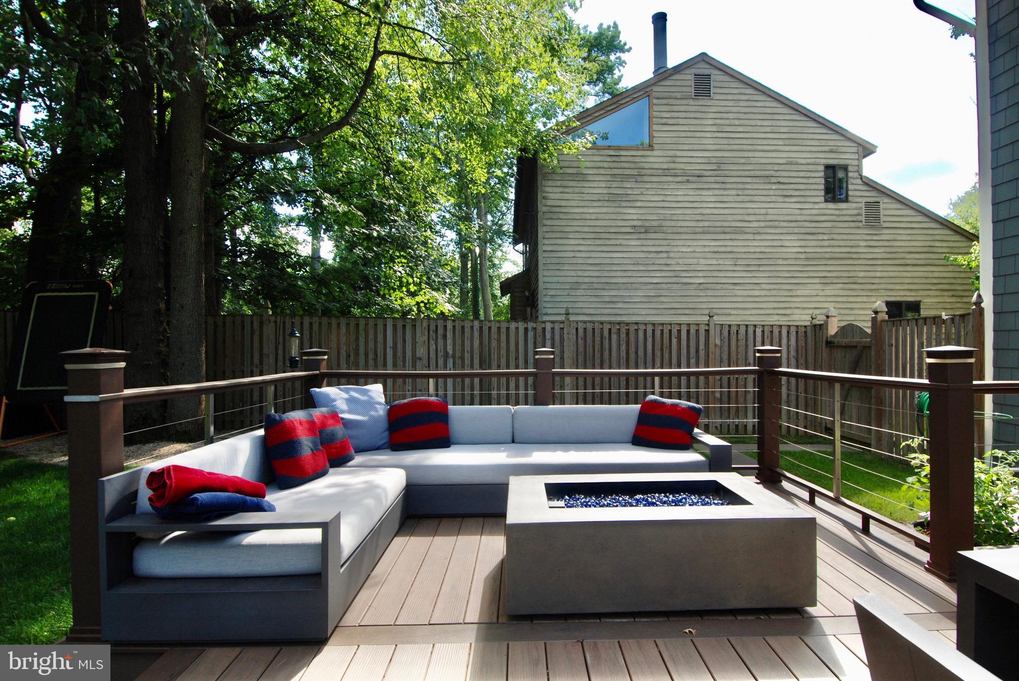 ARUNDEL ON THE BAY - Residential