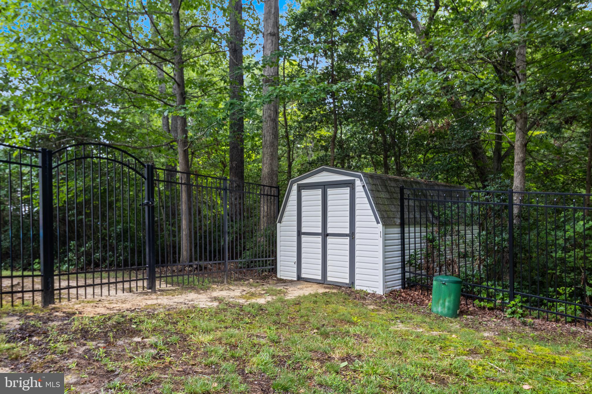 AUGUST RUN - Residential