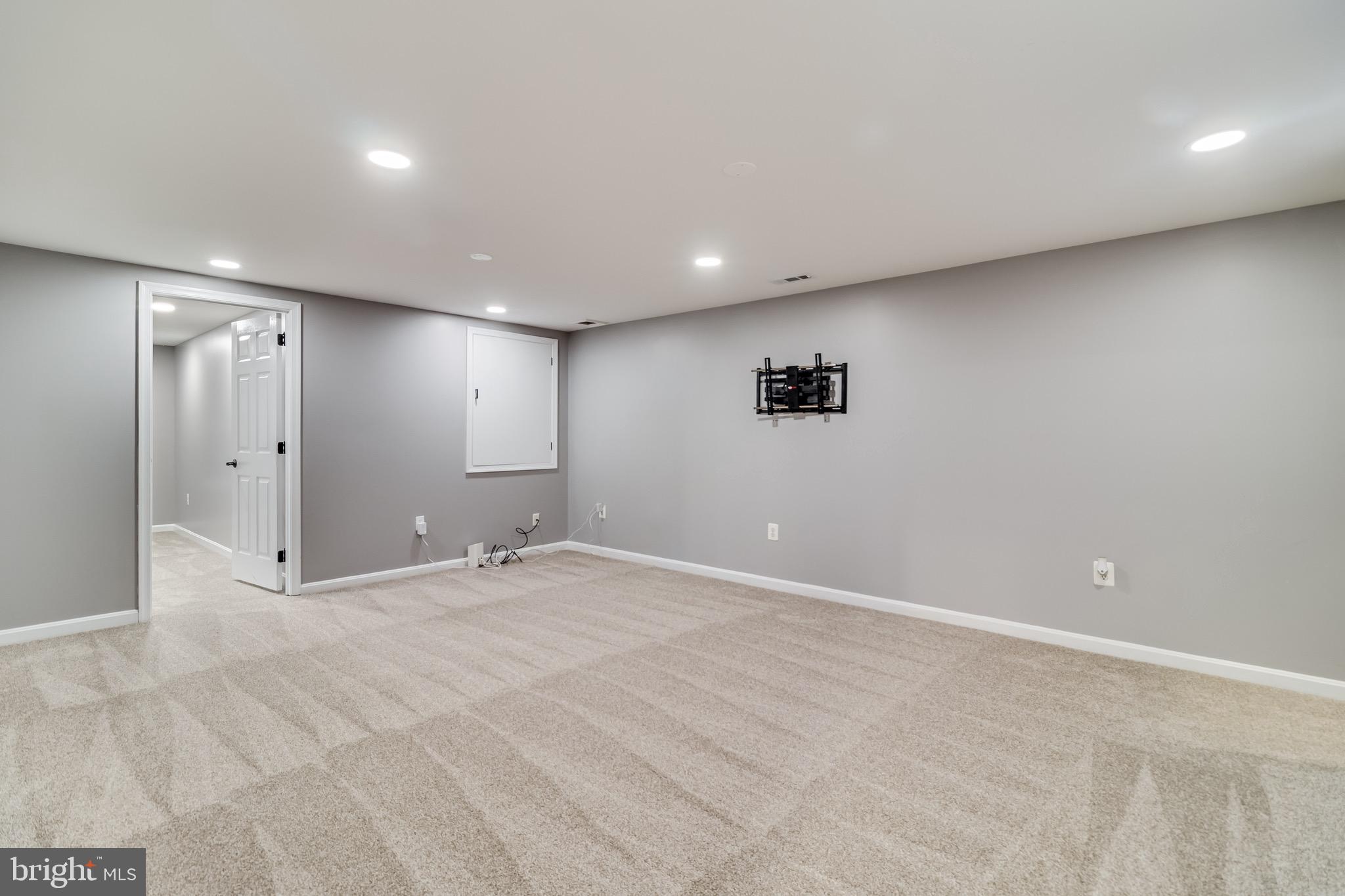 AUGUST RUN - Residential