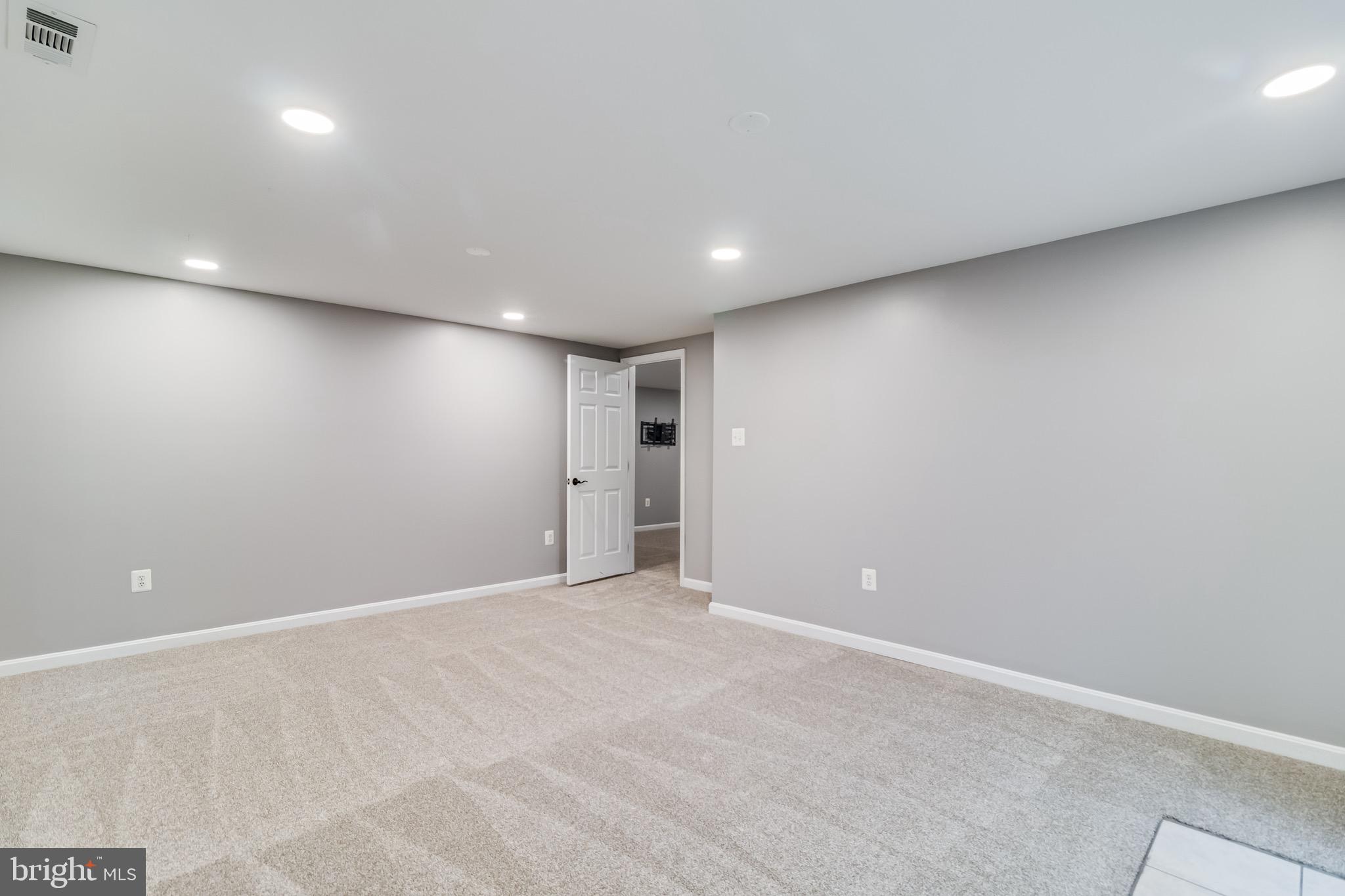 AUGUST RUN - Residential