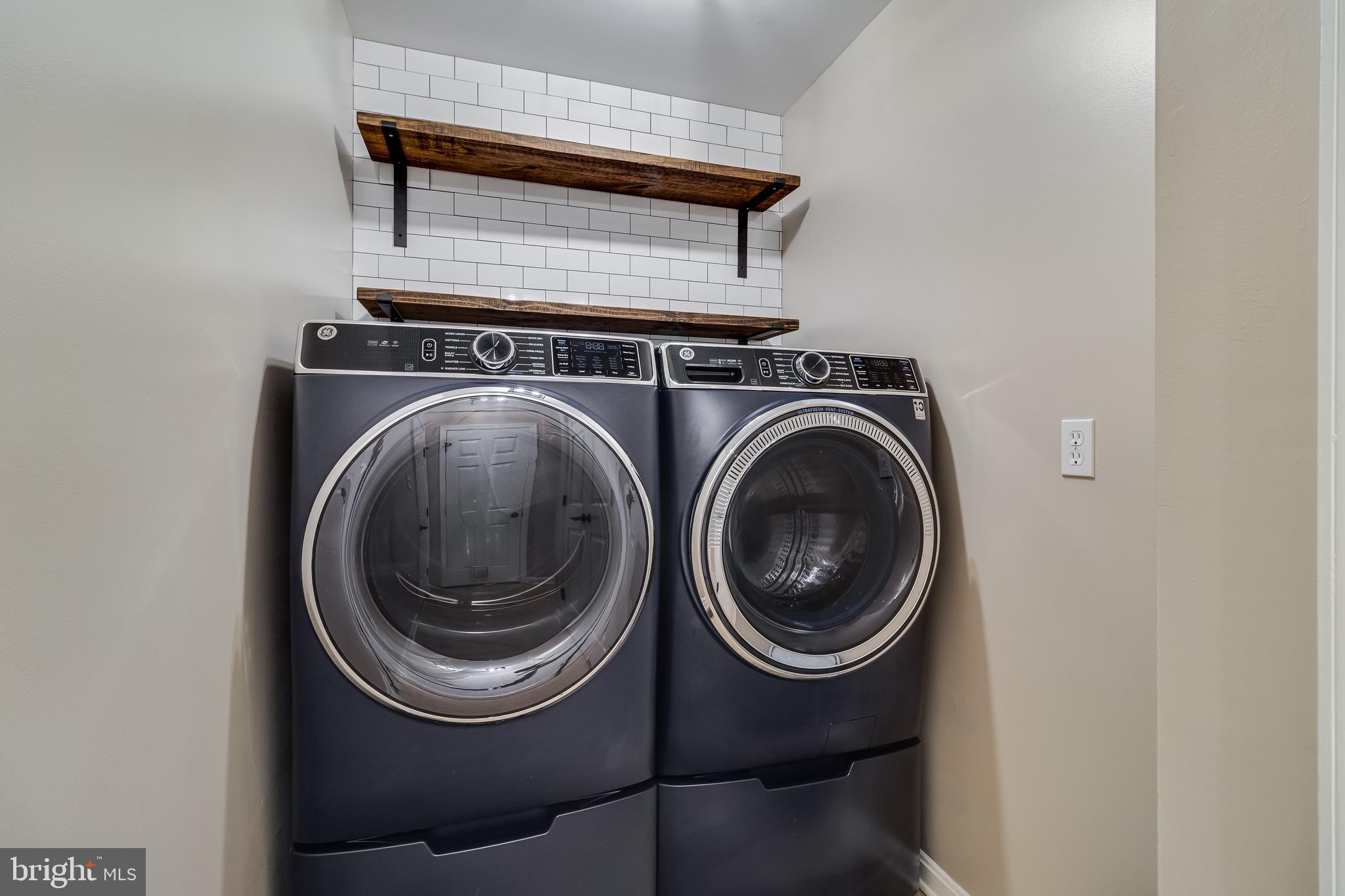 AUGUST RUN - Residential