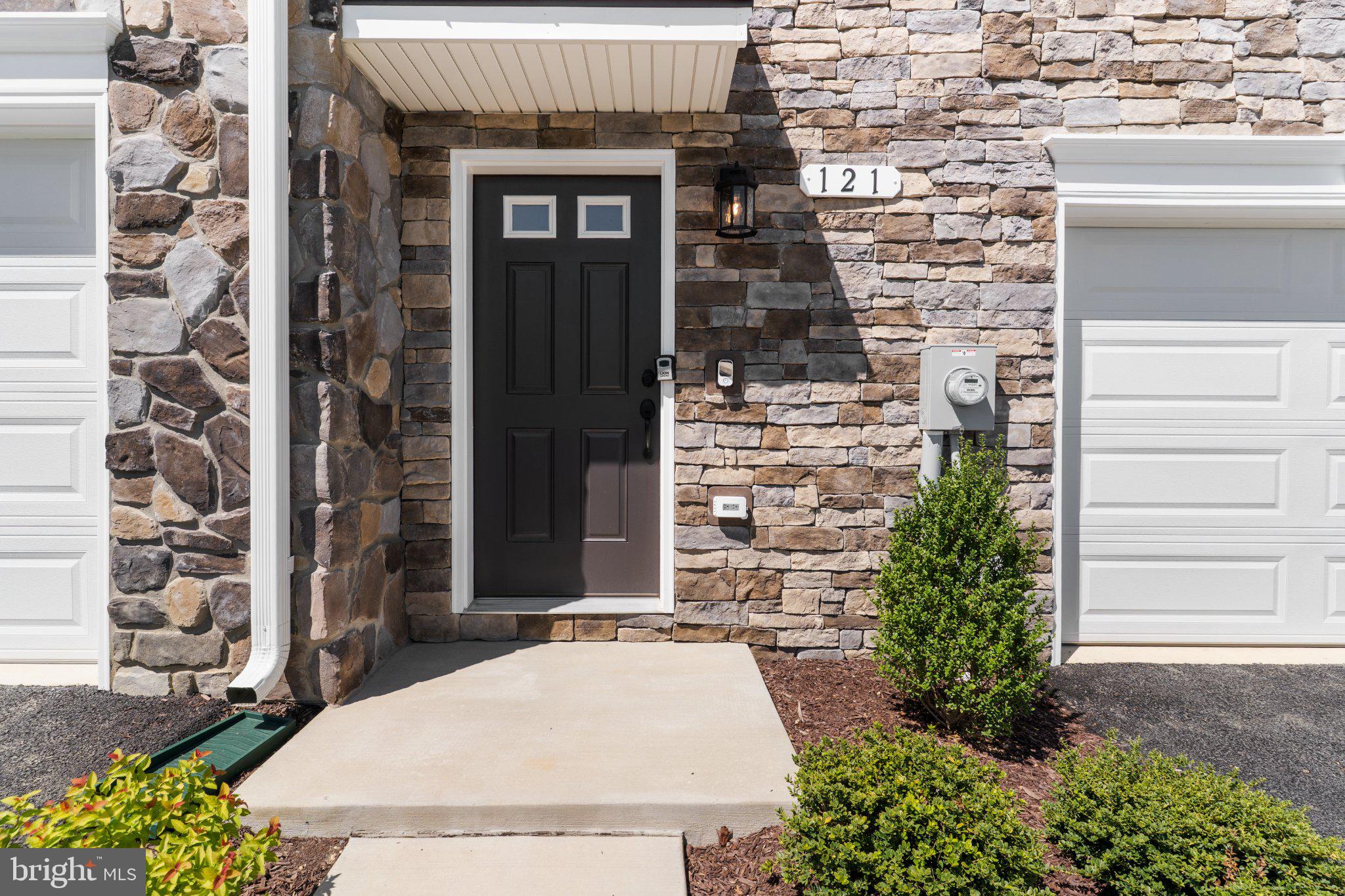 121 POTOMAC COURT