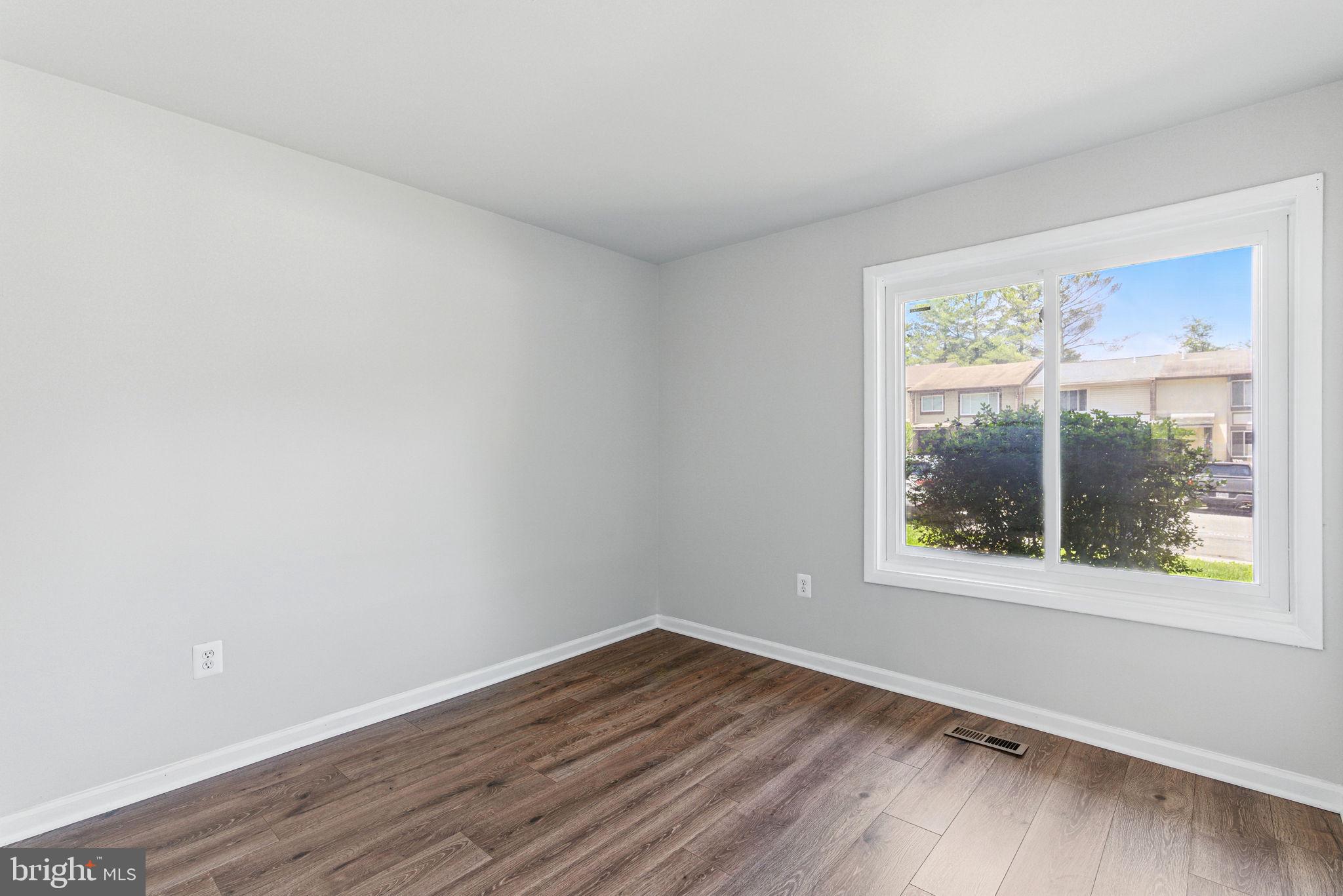 CHARLENE - Residential