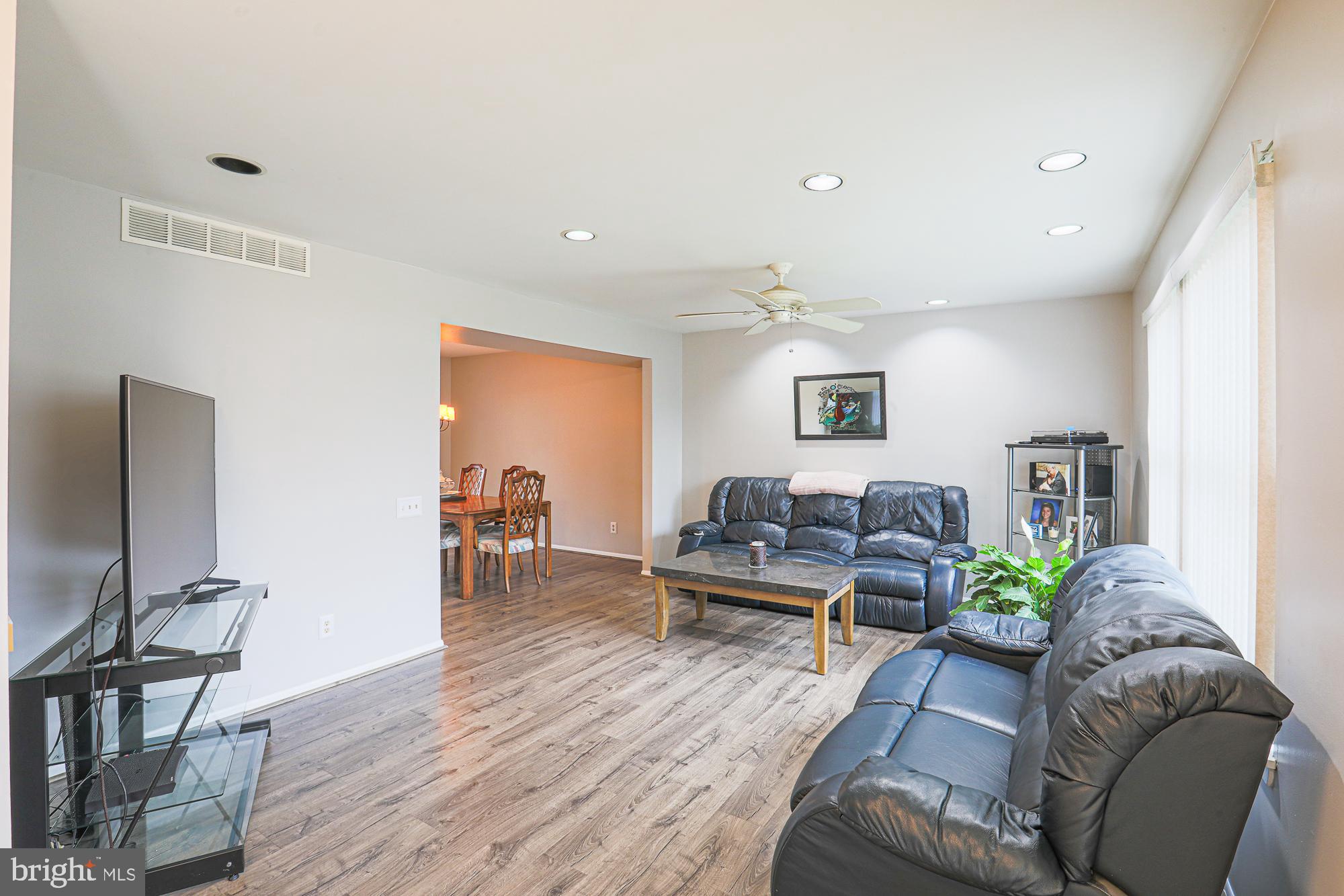 VELVET HILLS - Residential