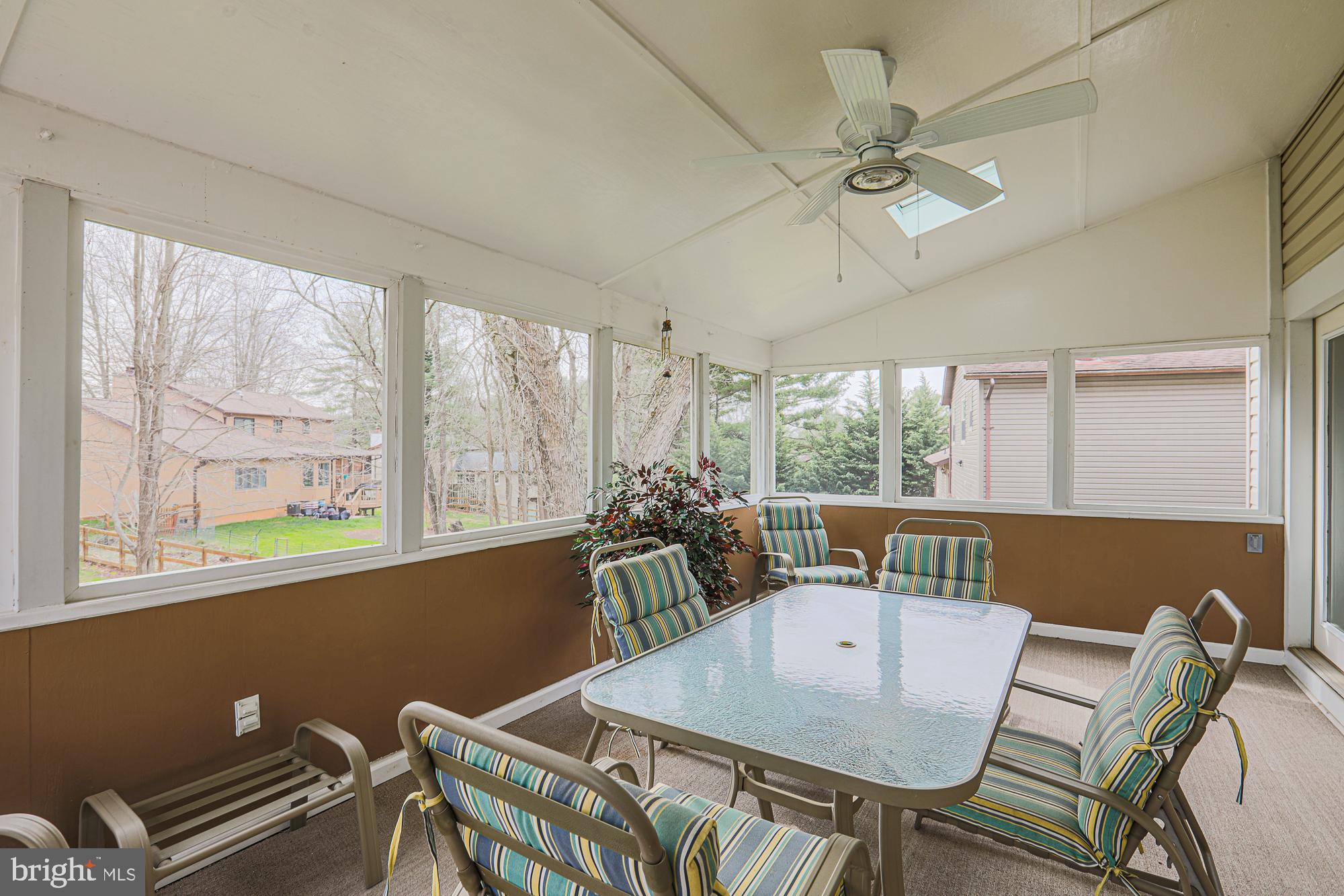 VELVET HILLS - Residential