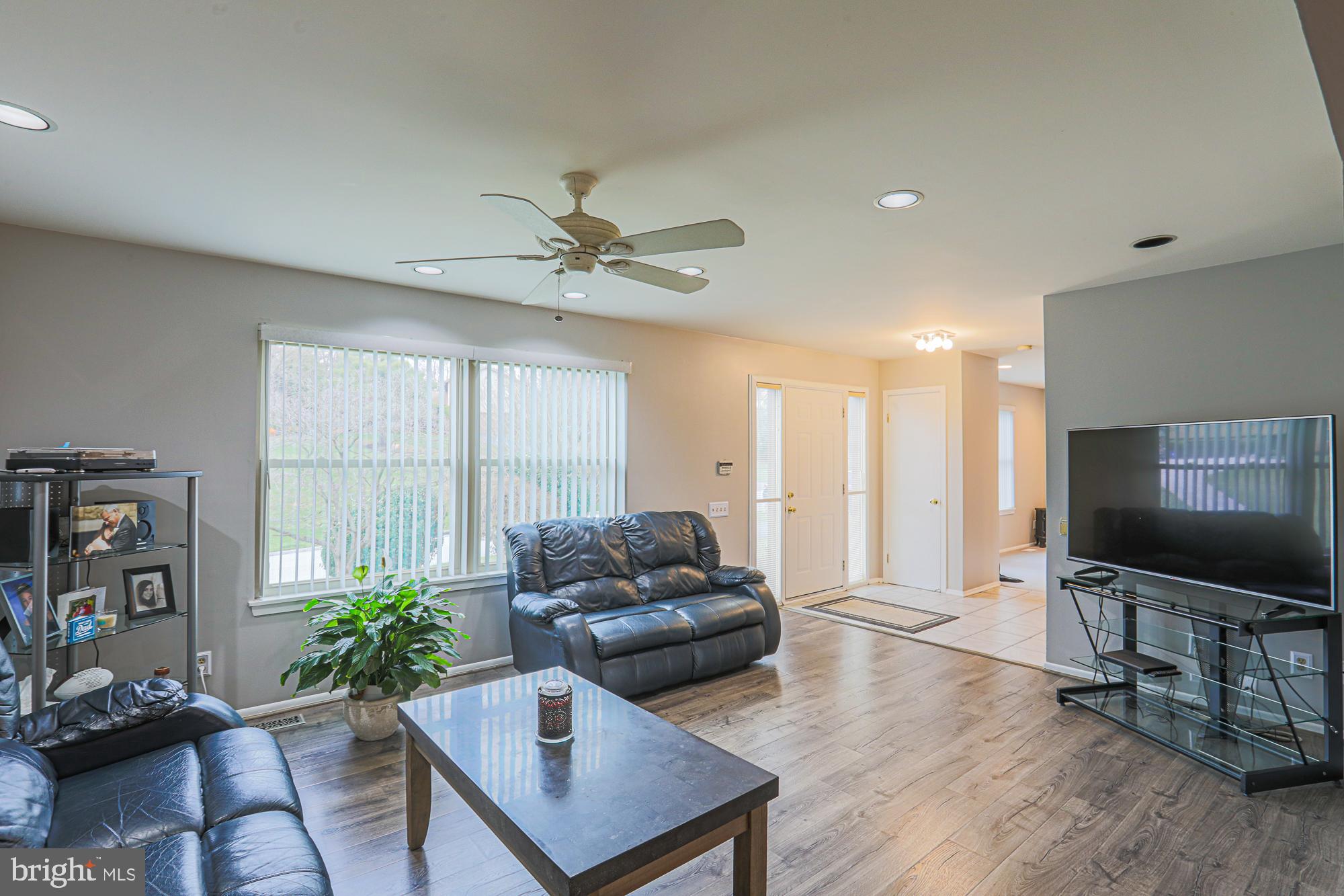 VELVET HILLS - Residential