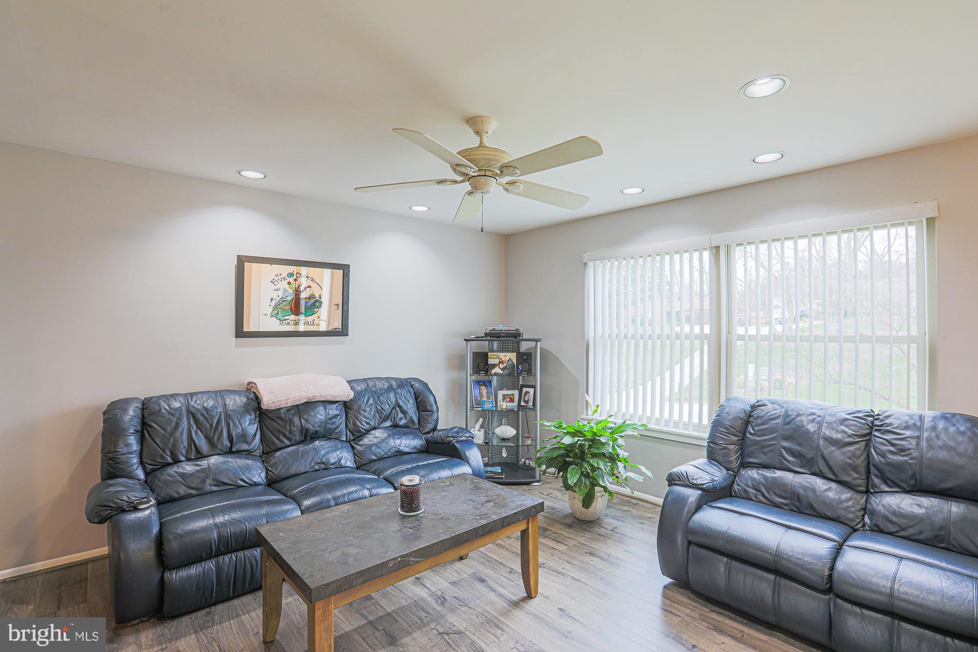 VELVET HILLS - Residential