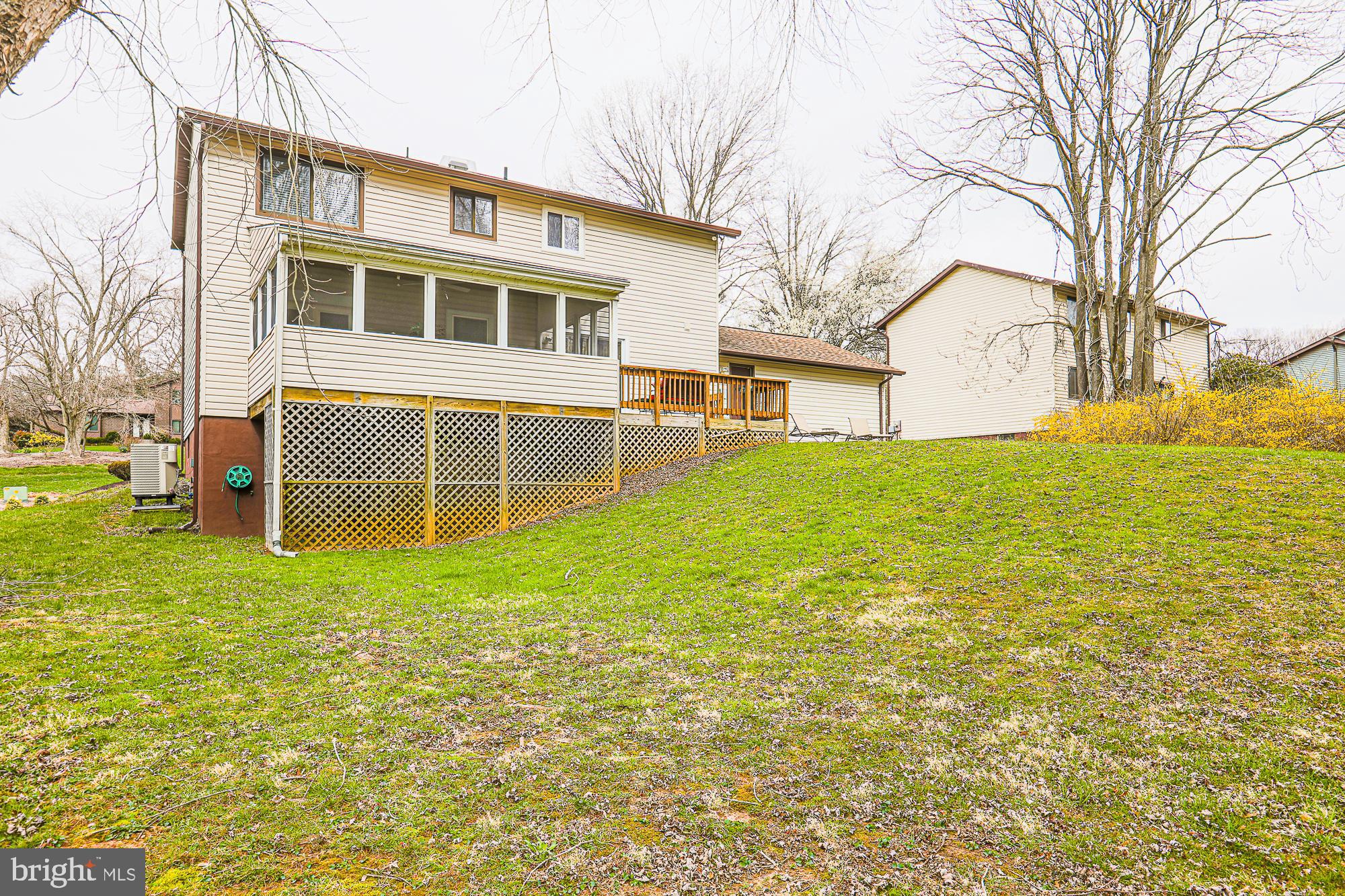 VELVET HILLS - Residential