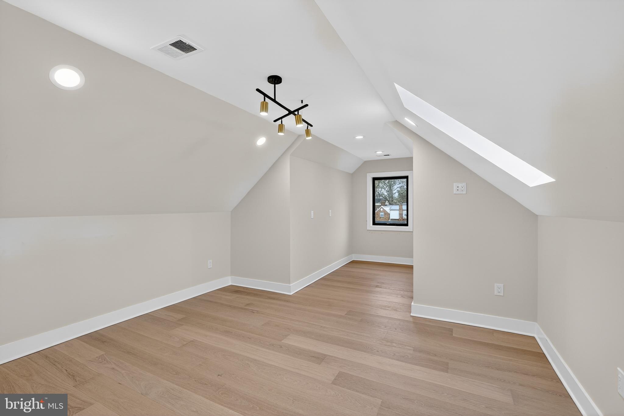 WILLET HEIGHTS - Residential