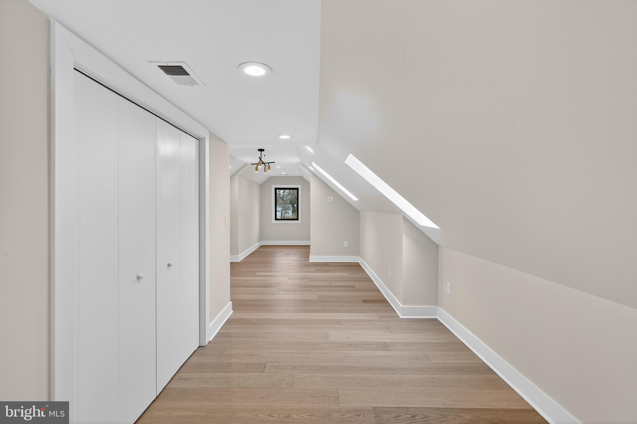 WILLET HEIGHTS - Residential