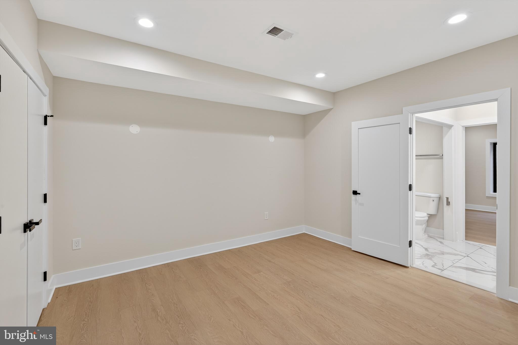 WILLET HEIGHTS - Residential