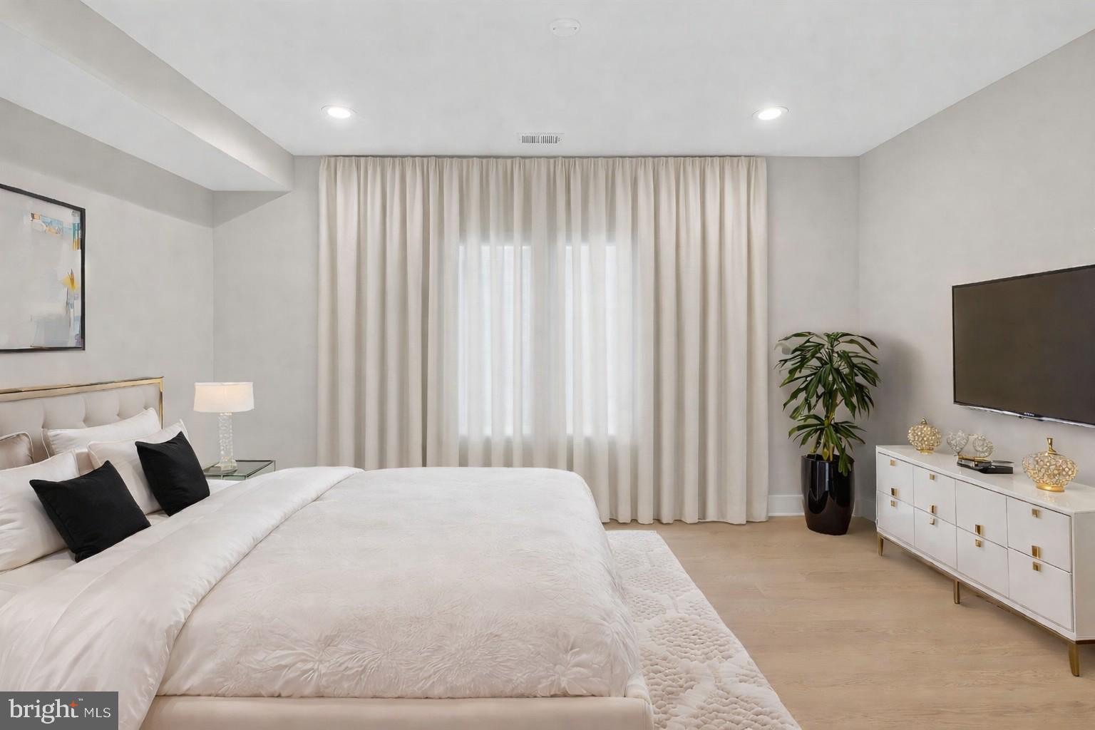 WILLET HEIGHTS - Residential