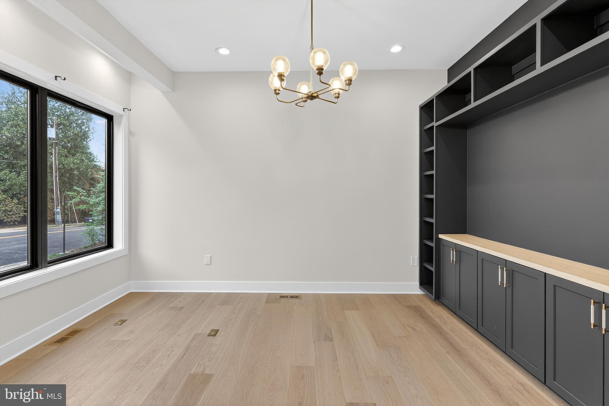 WILLET HEIGHTS - Residential