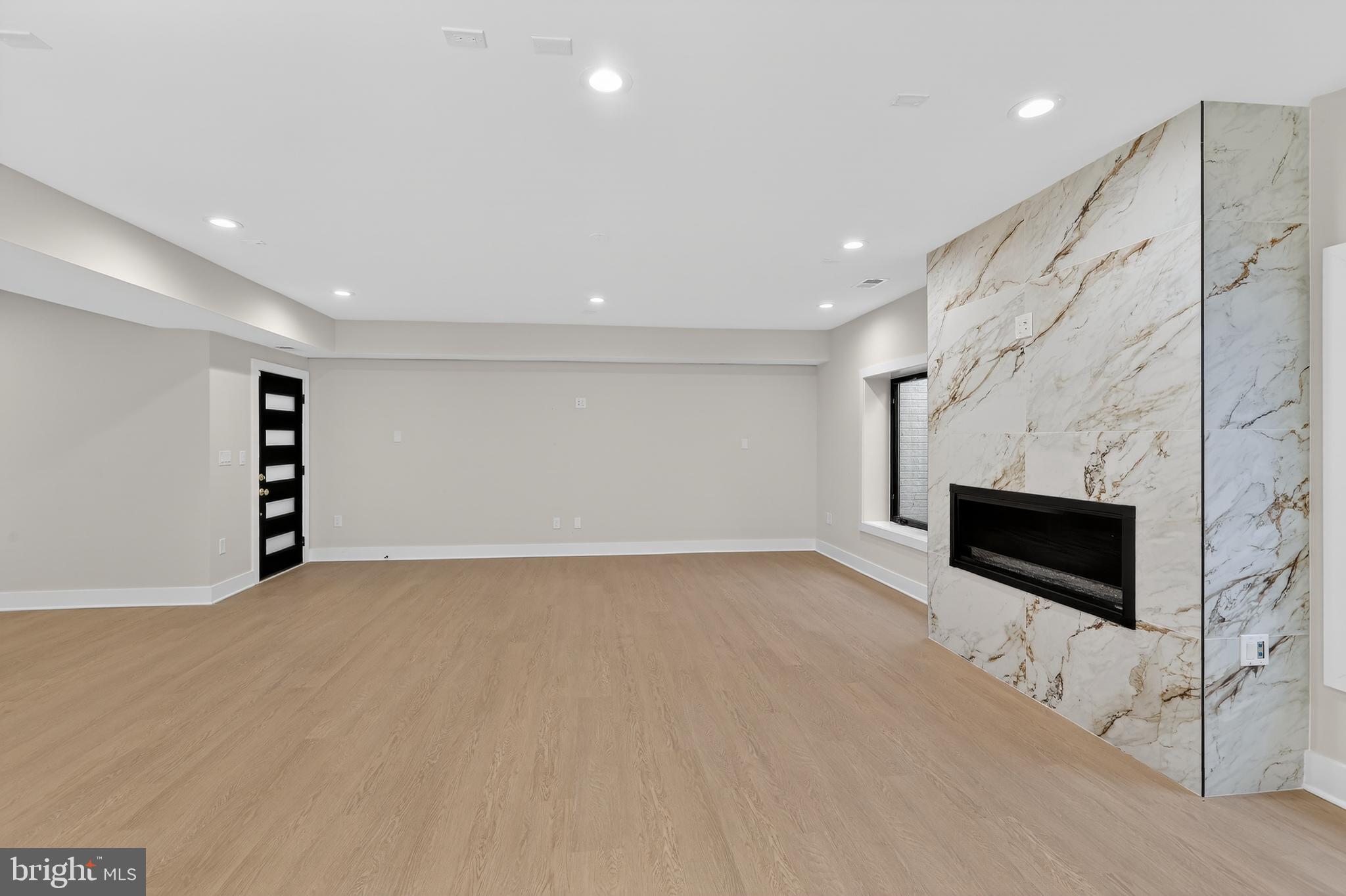 WILLET HEIGHTS - Residential