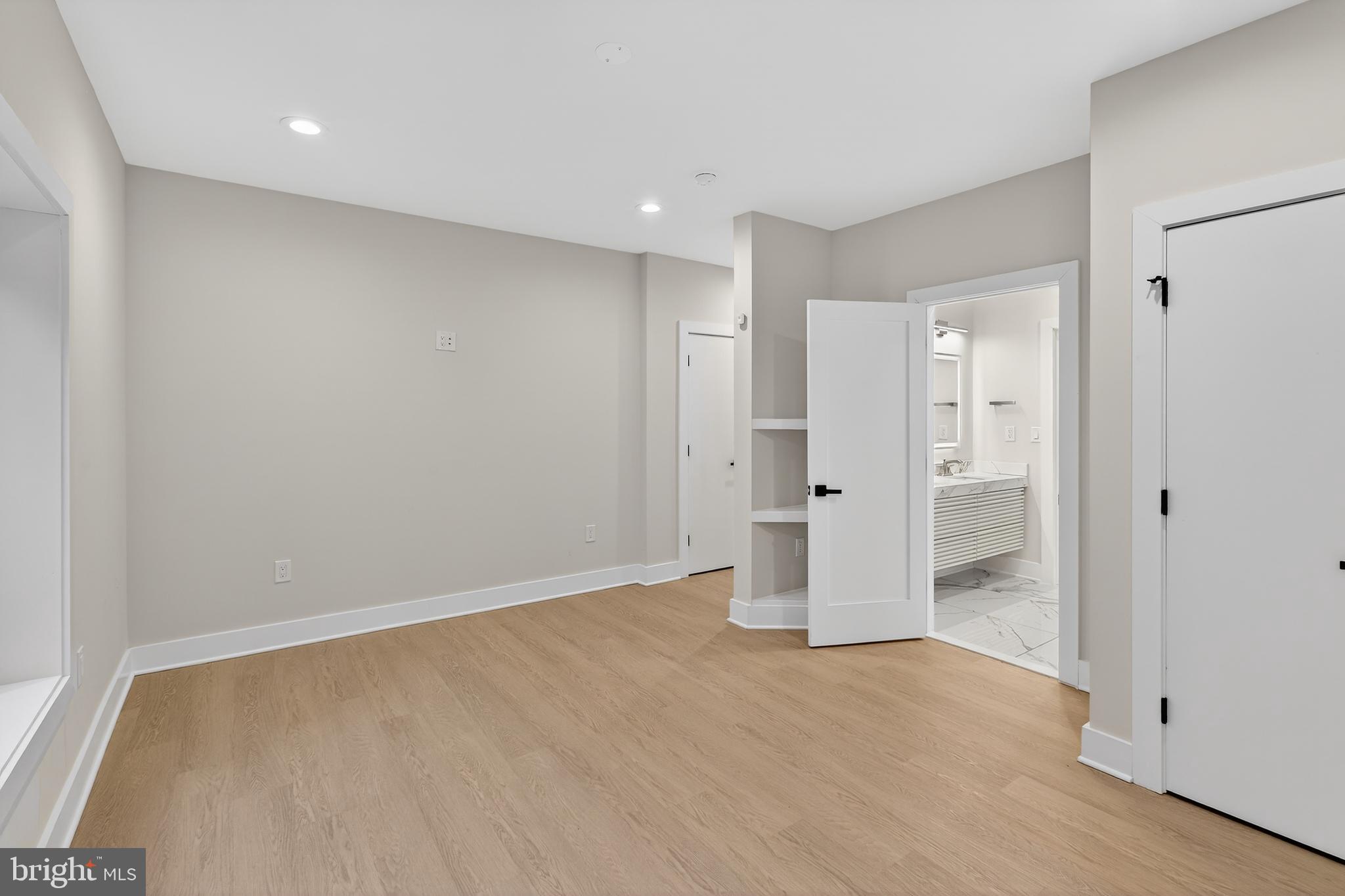 WILLET HEIGHTS - Residential