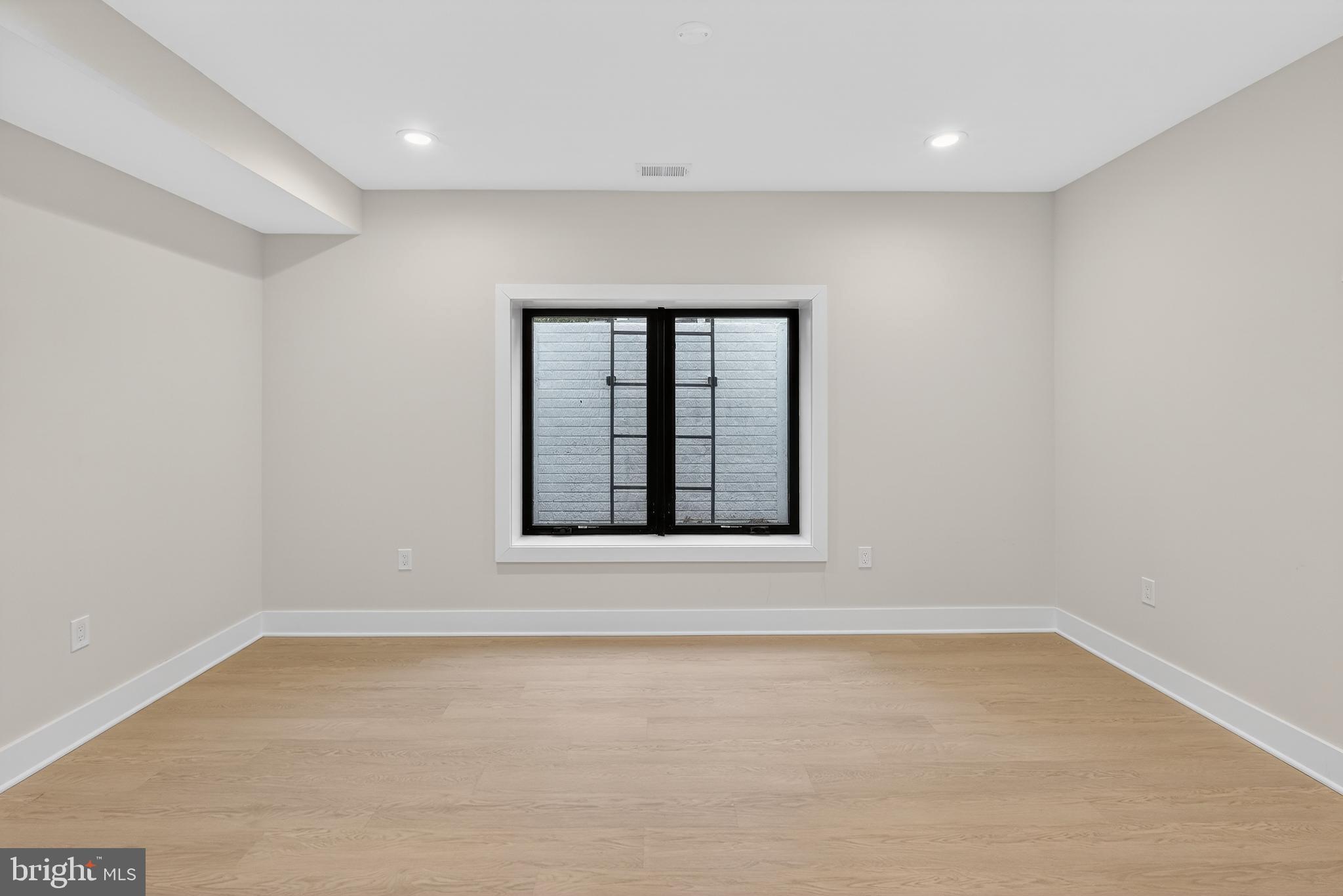 WILLET HEIGHTS - Residential