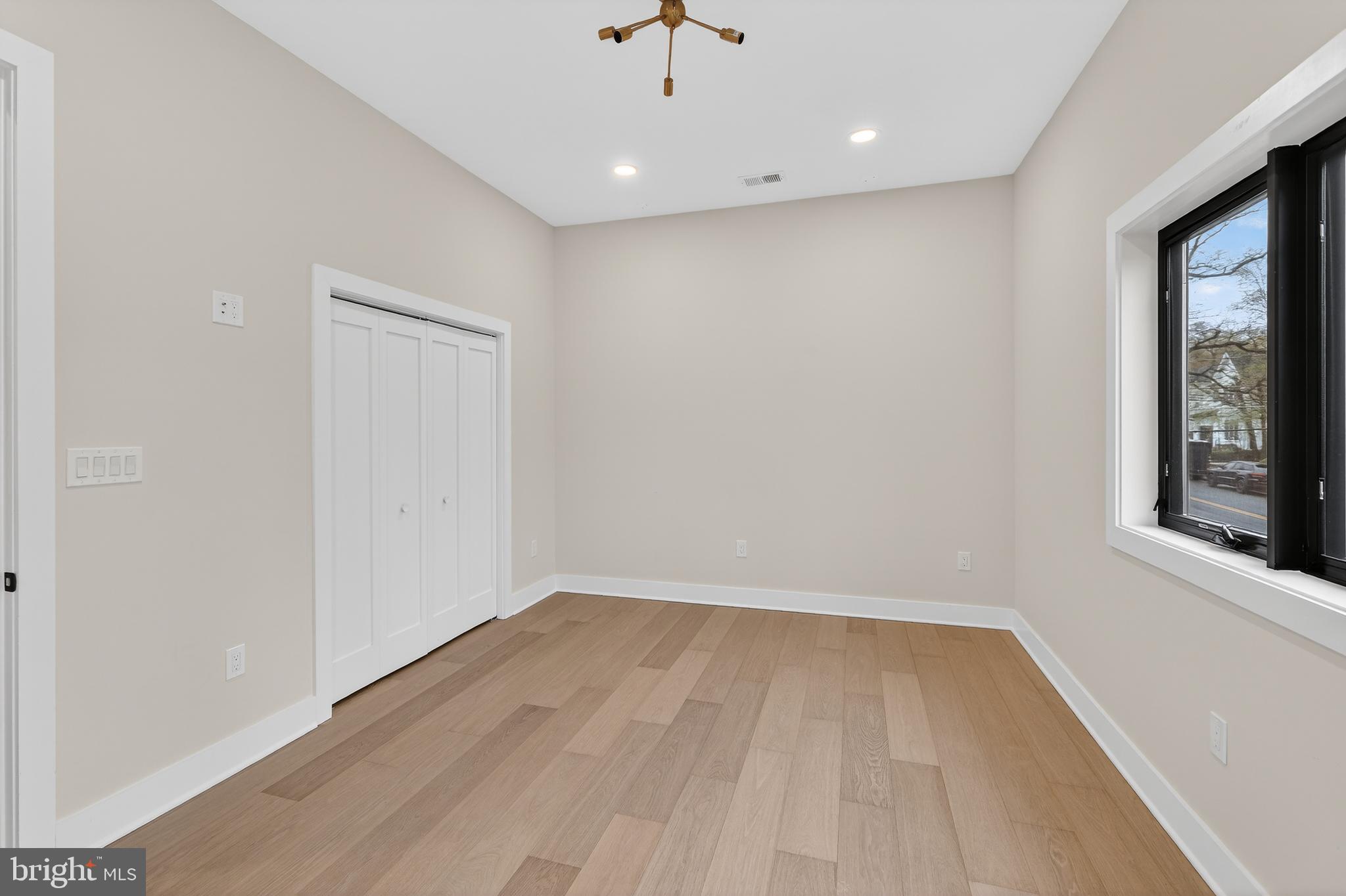 WILLET HEIGHTS - Residential