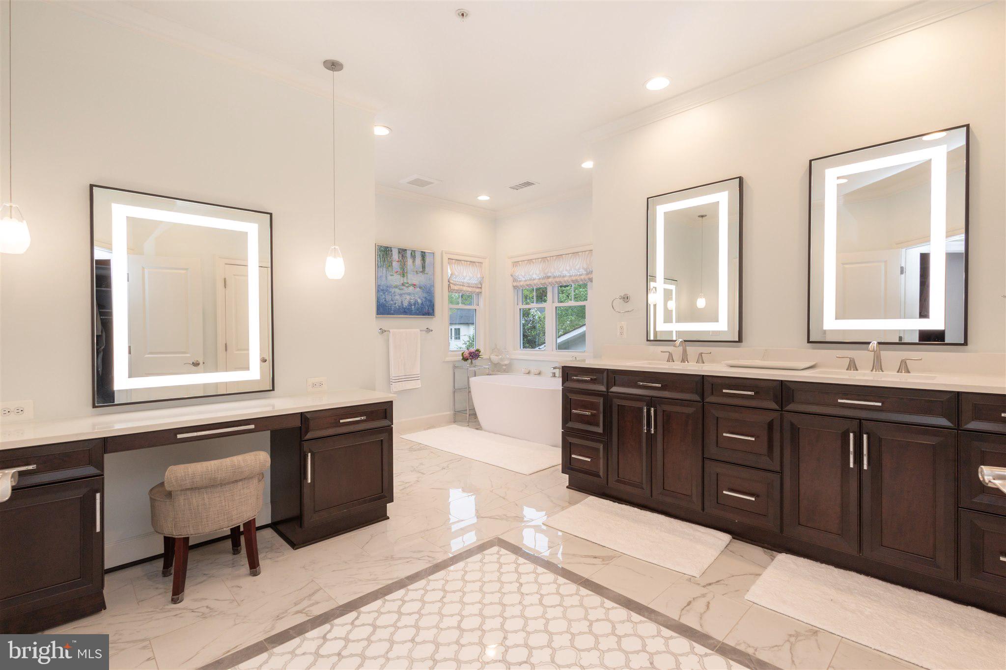 KENWOOD PARK - Residential