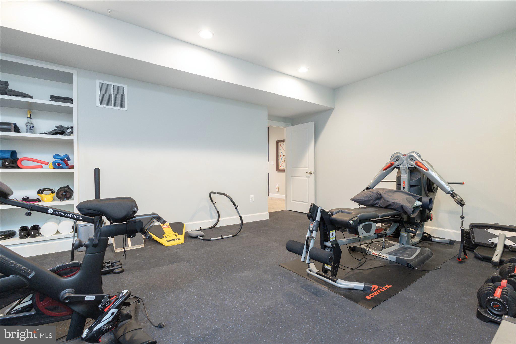 KENWOOD PARK - Residential