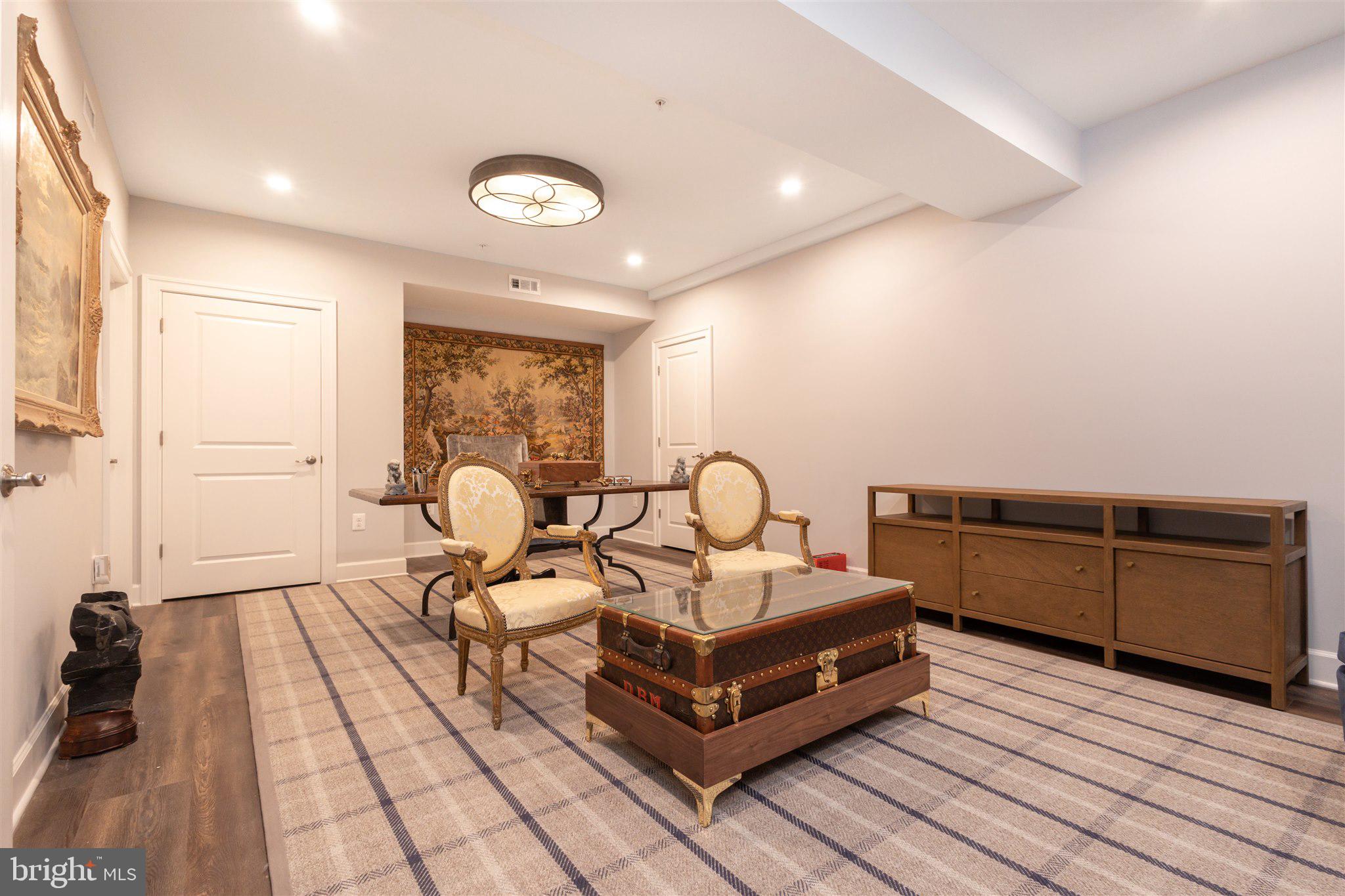 KENWOOD PARK - Residential