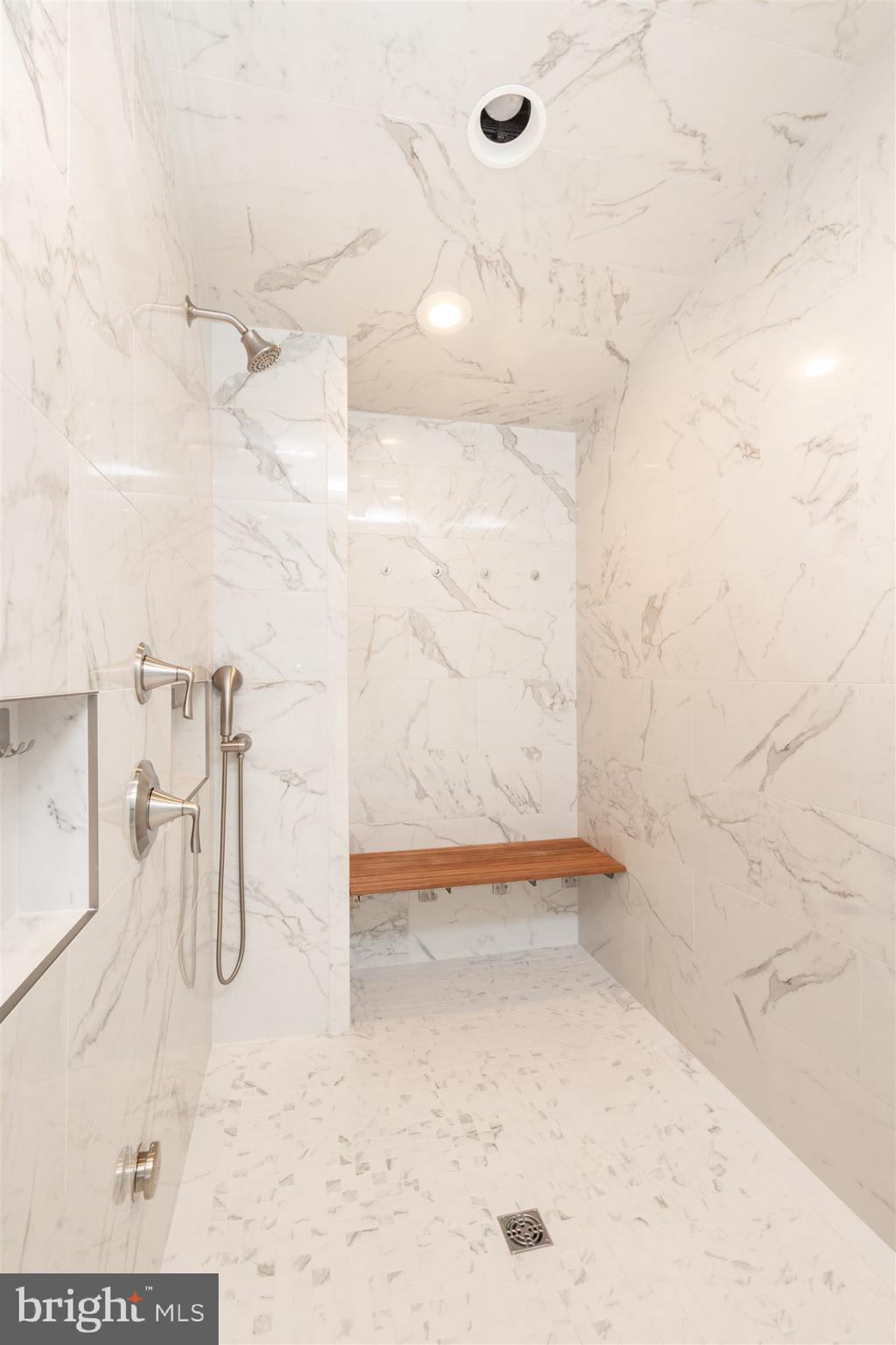 KENWOOD PARK - Residential