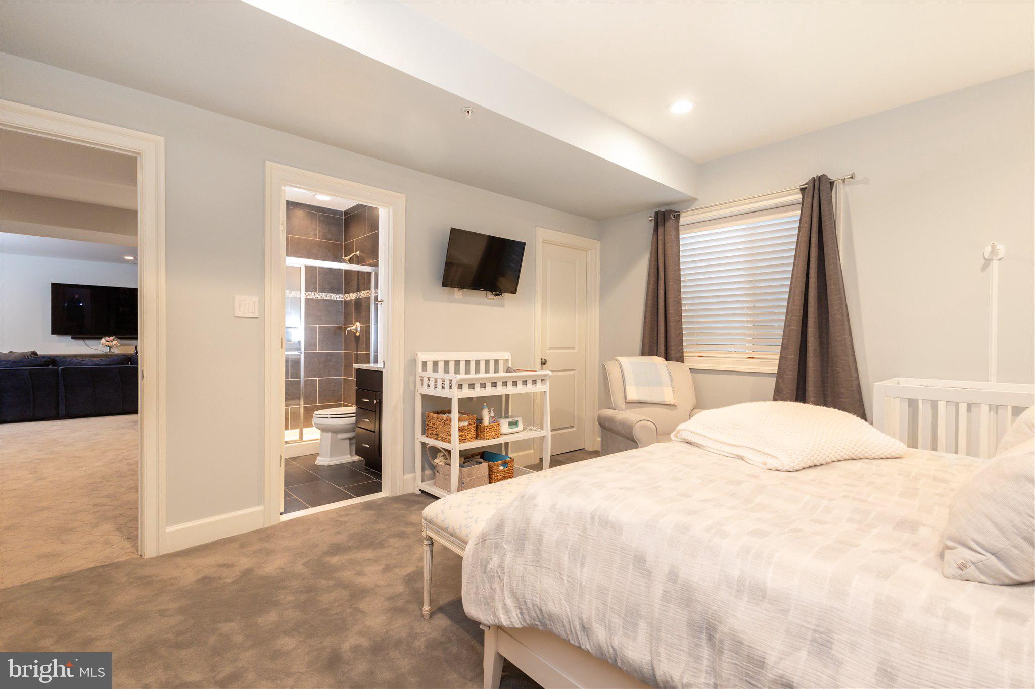 KENWOOD PARK - Residential