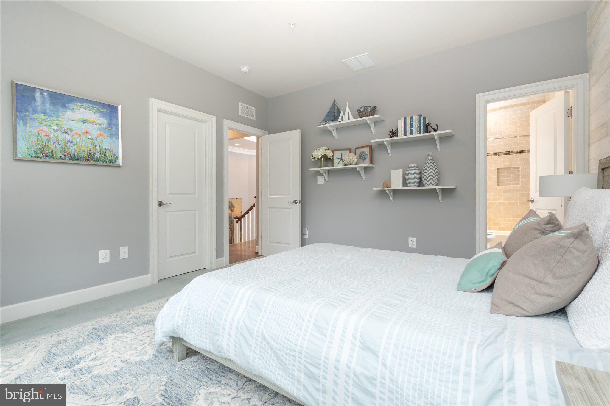 KENWOOD PARK - Residential