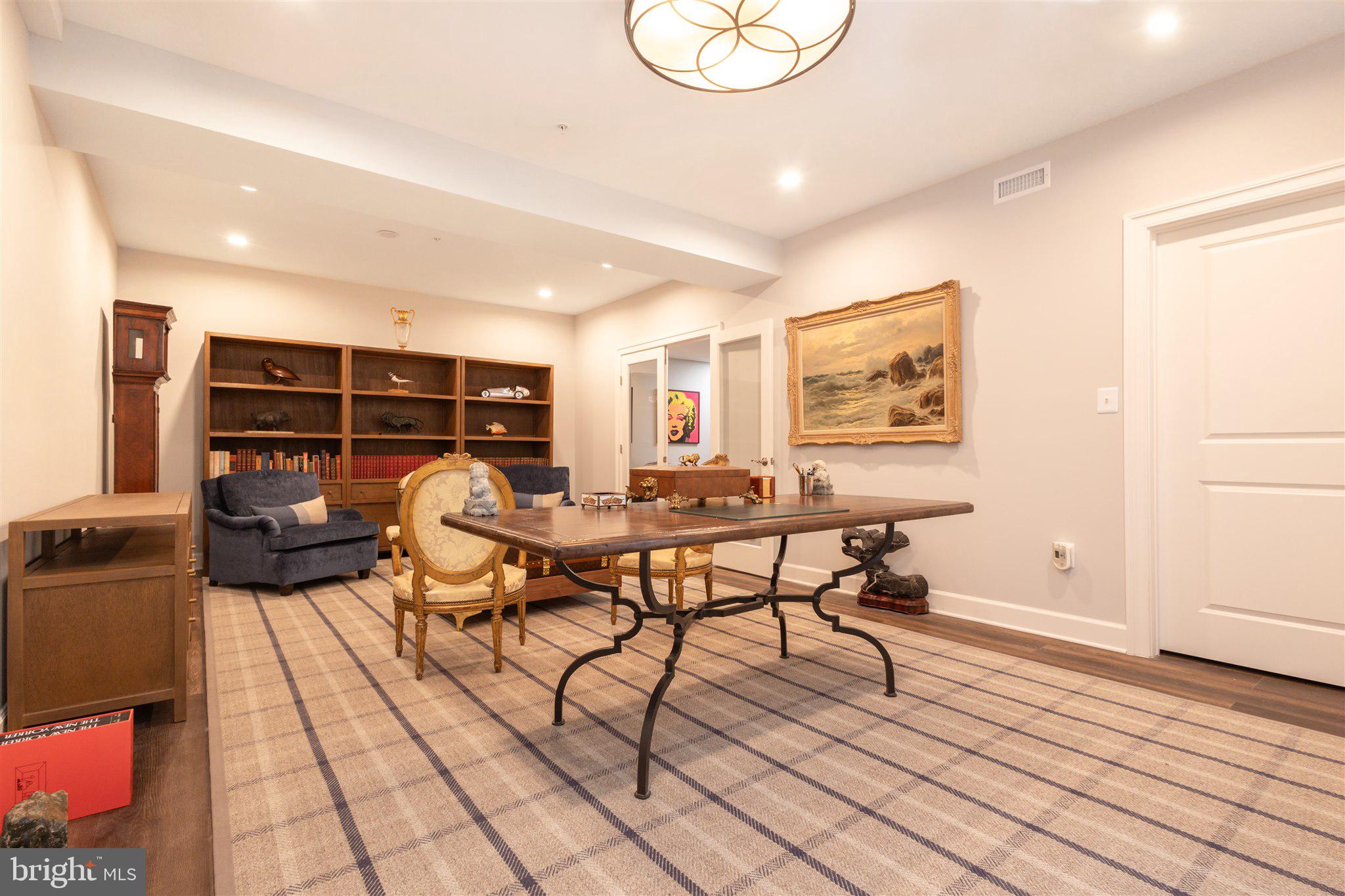 KENWOOD PARK - Residential