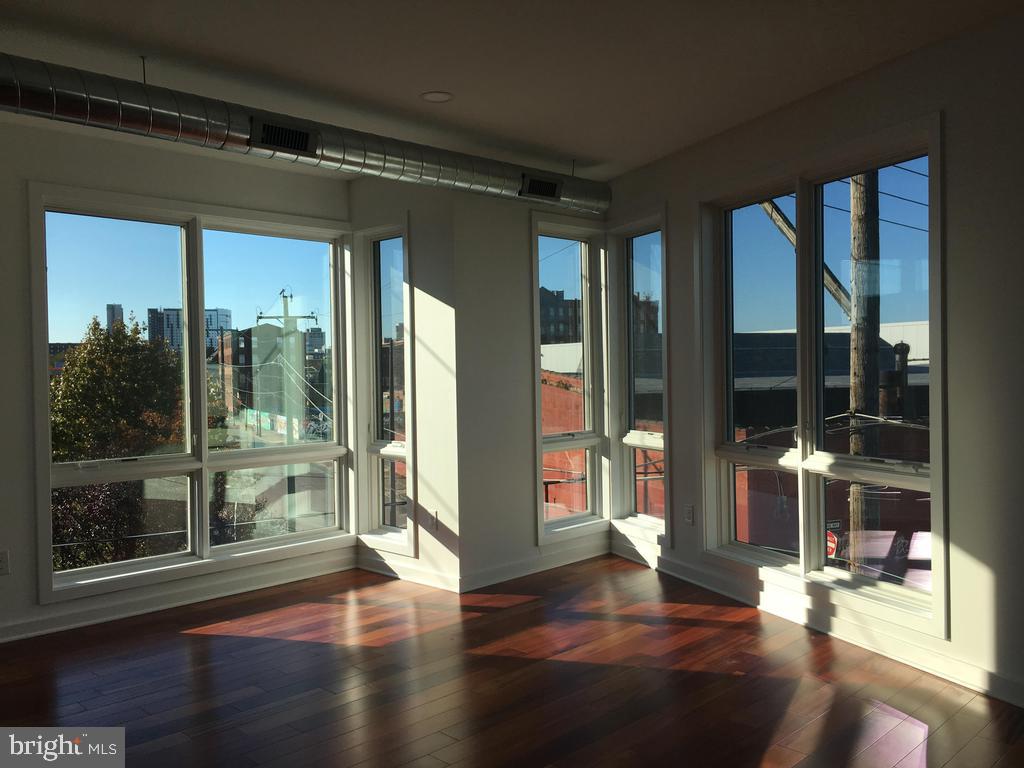 OLDE KENSINGTON - Residential Lease