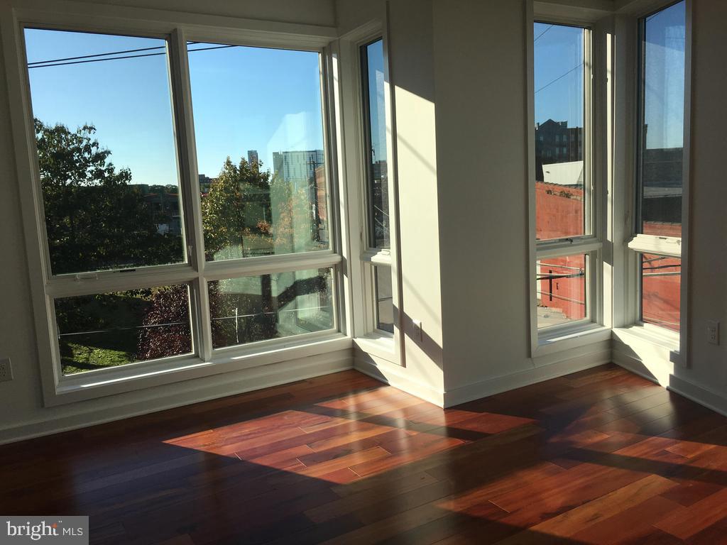 OLDE KENSINGTON - Residential Lease