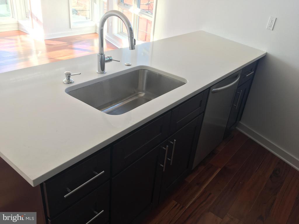 OLDE KENSINGTON - Residential Lease