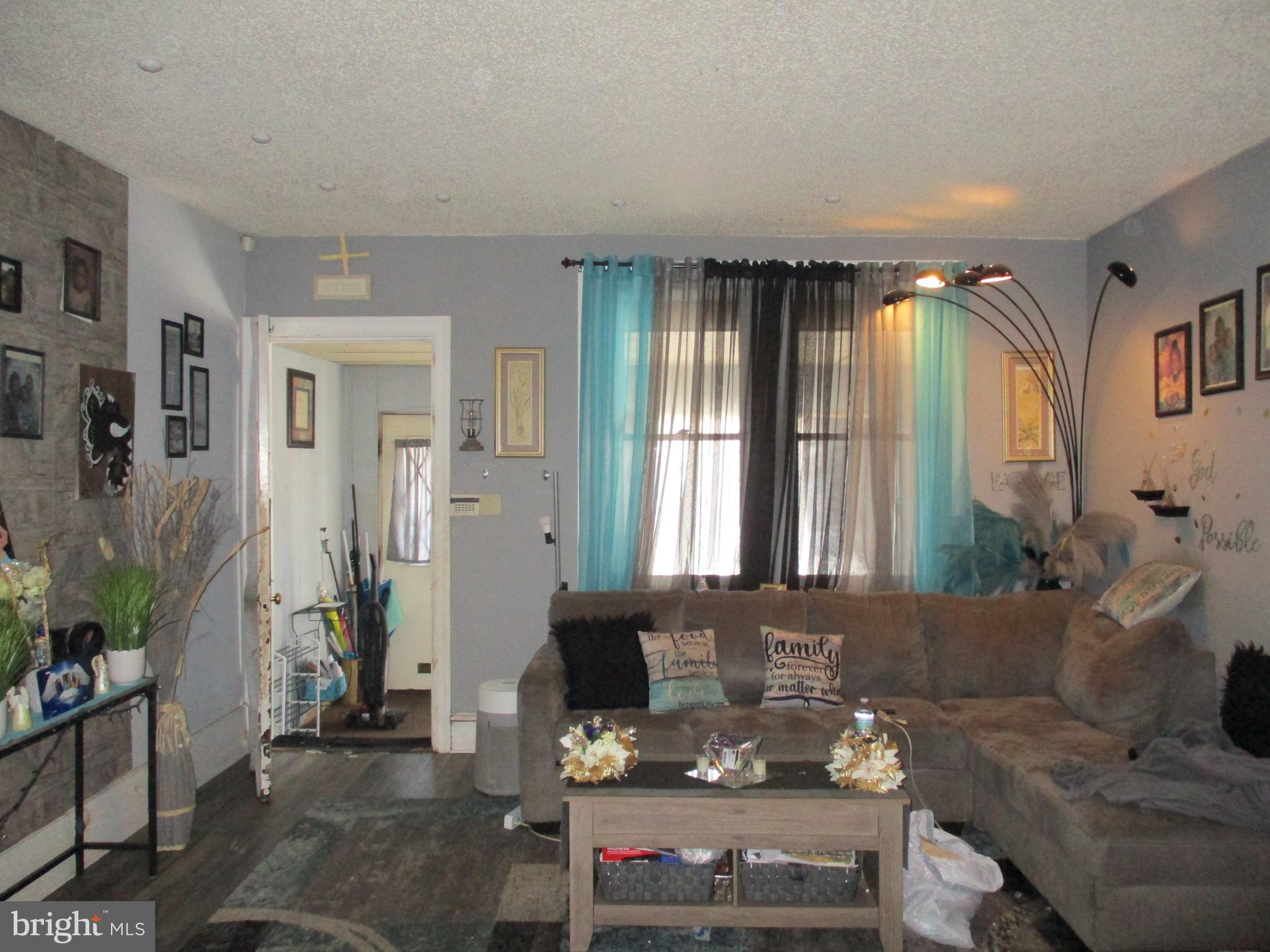 FRANKFORD - Residential