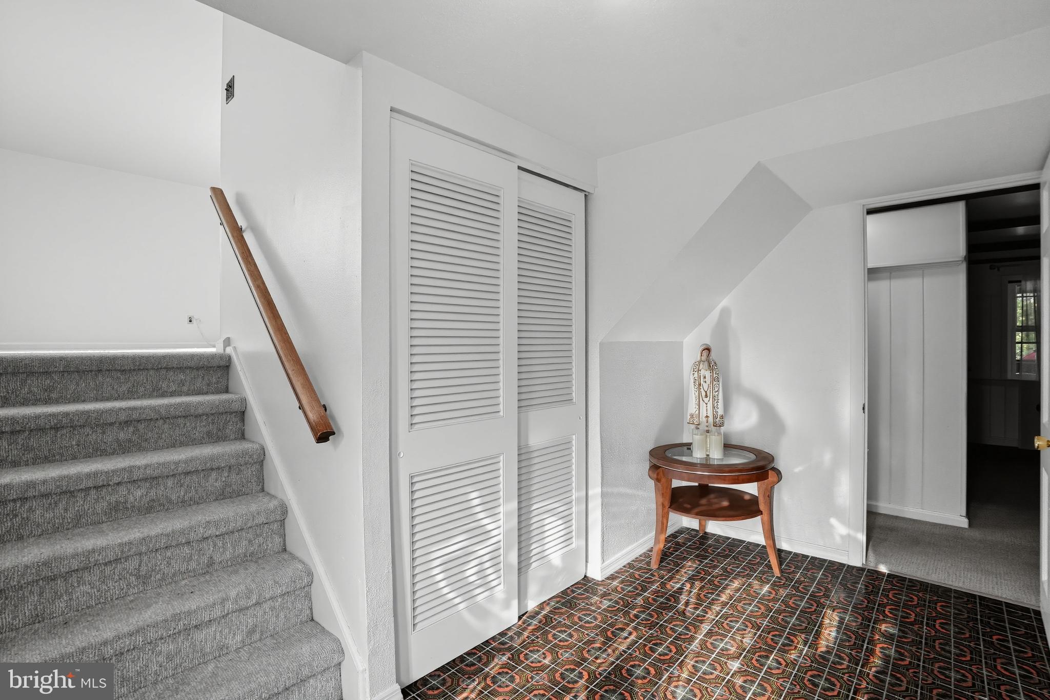 27 N MARMIC DRIVE