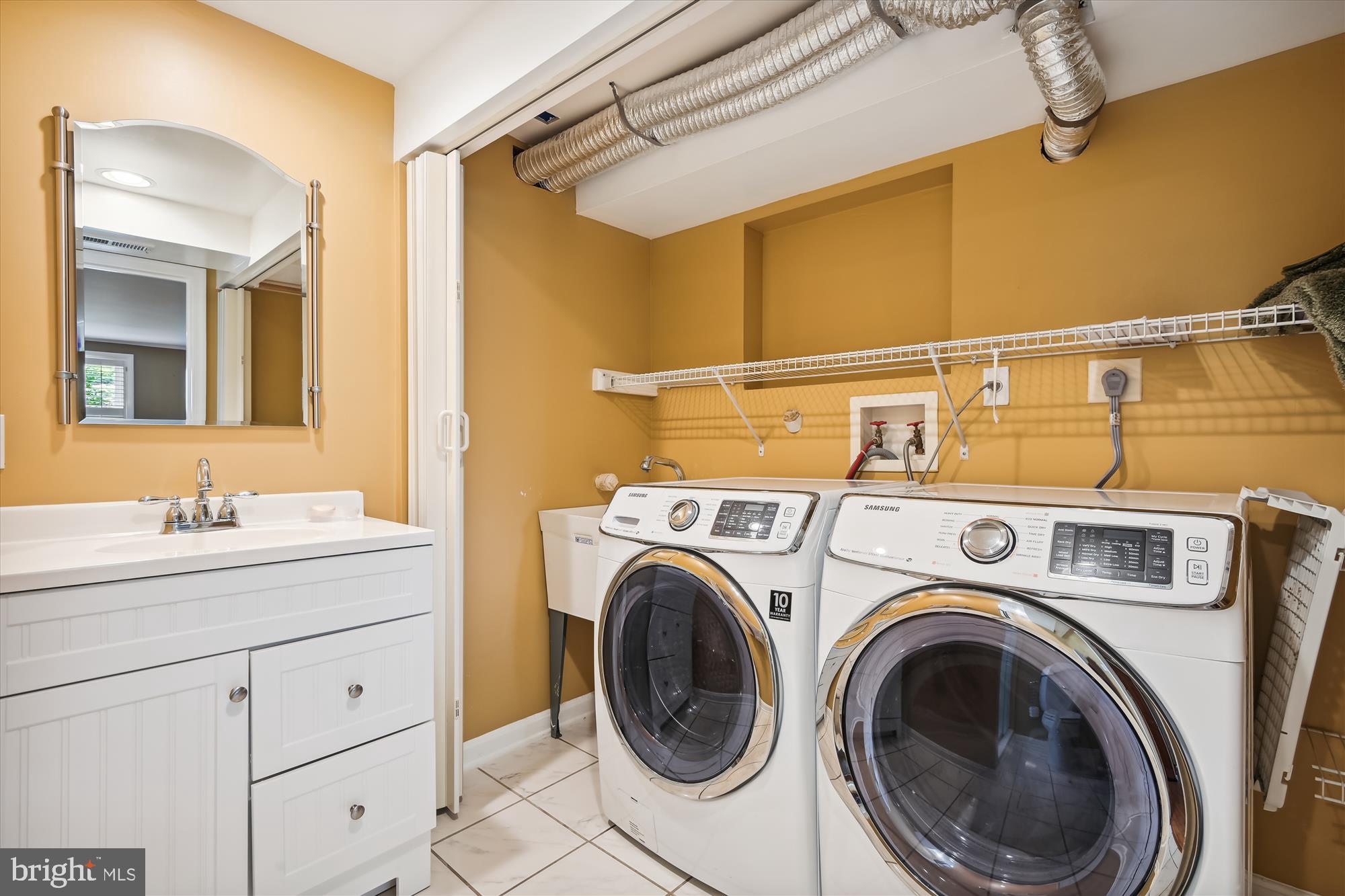 NORTH SHORE - Residential