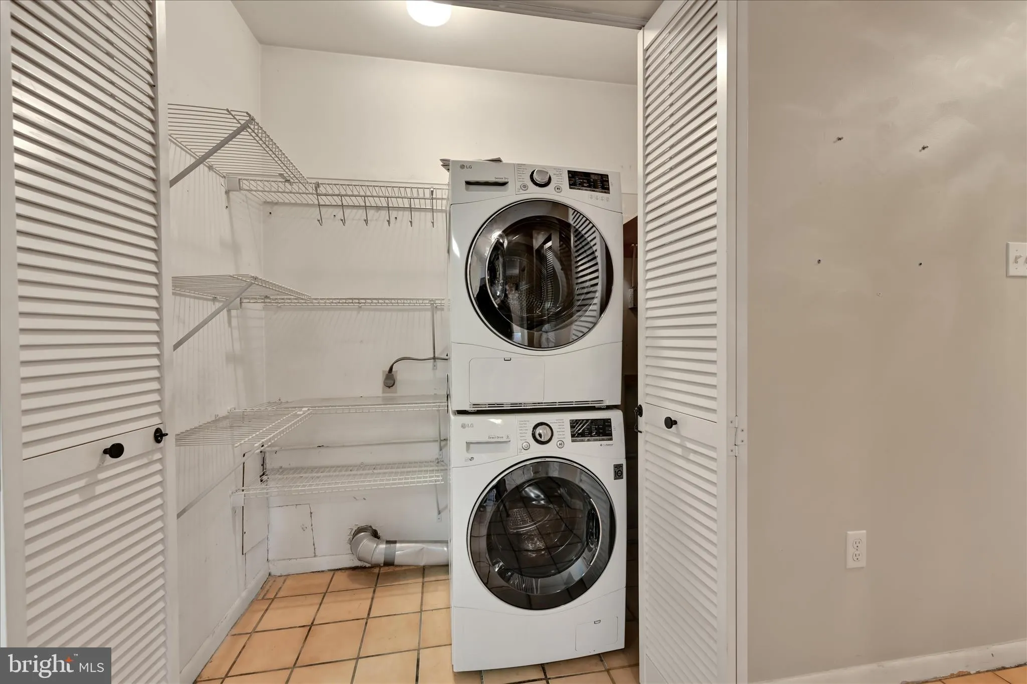 Orwigsburg, Pennsylvania 17961, United States, 2 Bedrooms Bedrooms, ,3 BathroomsBathrooms,Residential,Active,237664