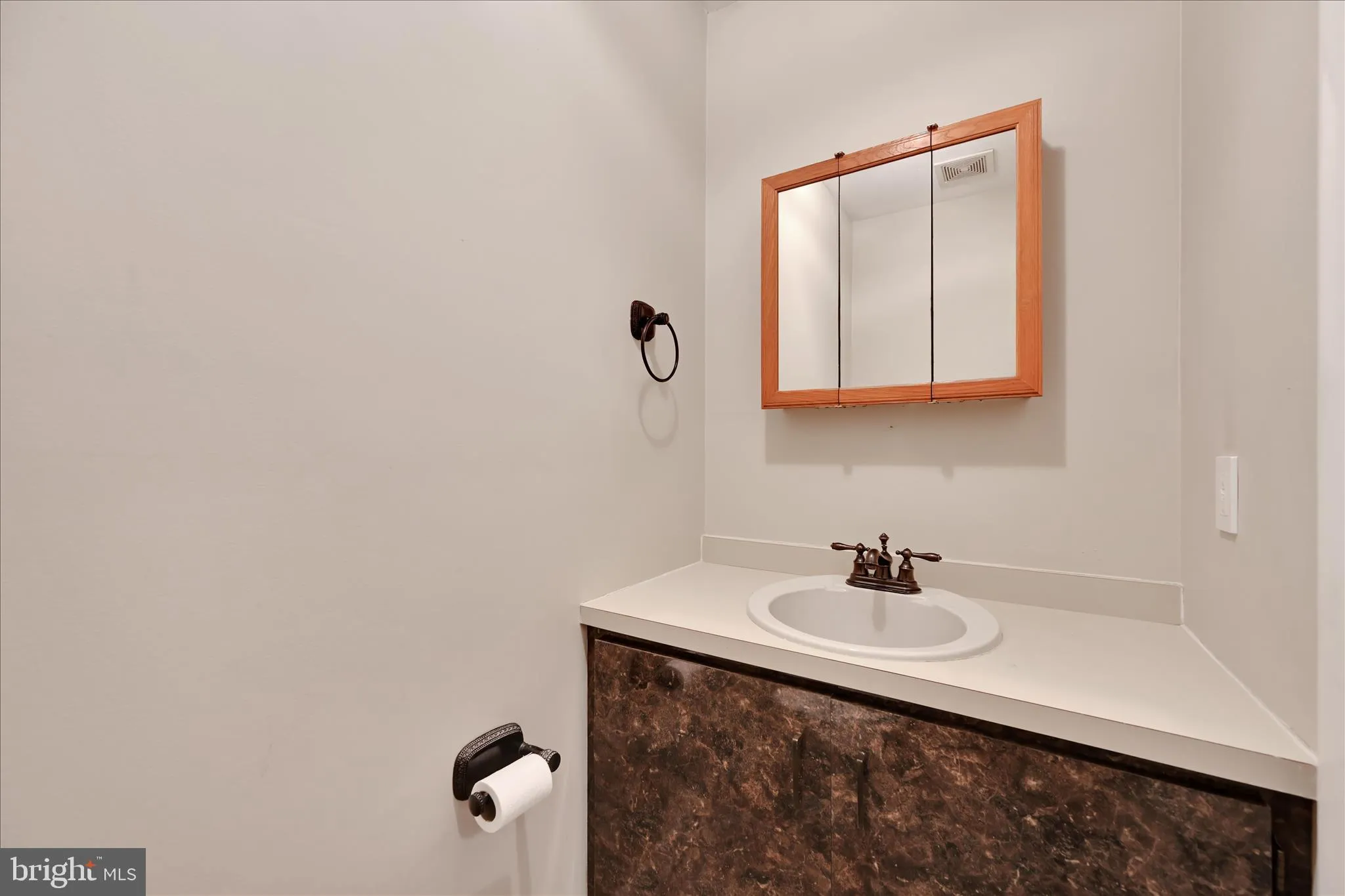 Orwigsburg, Pennsylvania 17961, United States, 2 Bedrooms Bedrooms, ,3 BathroomsBathrooms,Residential,Active,237664