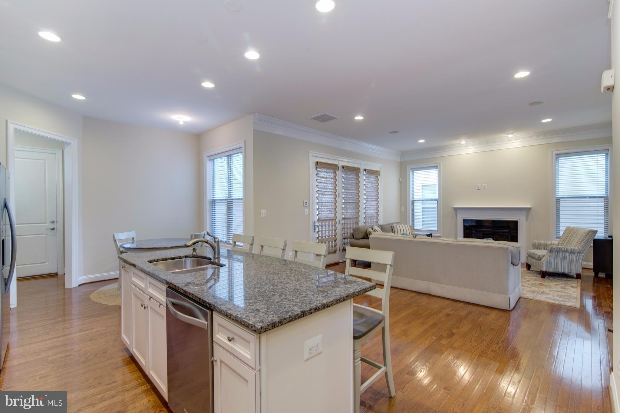 ONE LOUDOUN LAND BAY B - Residential