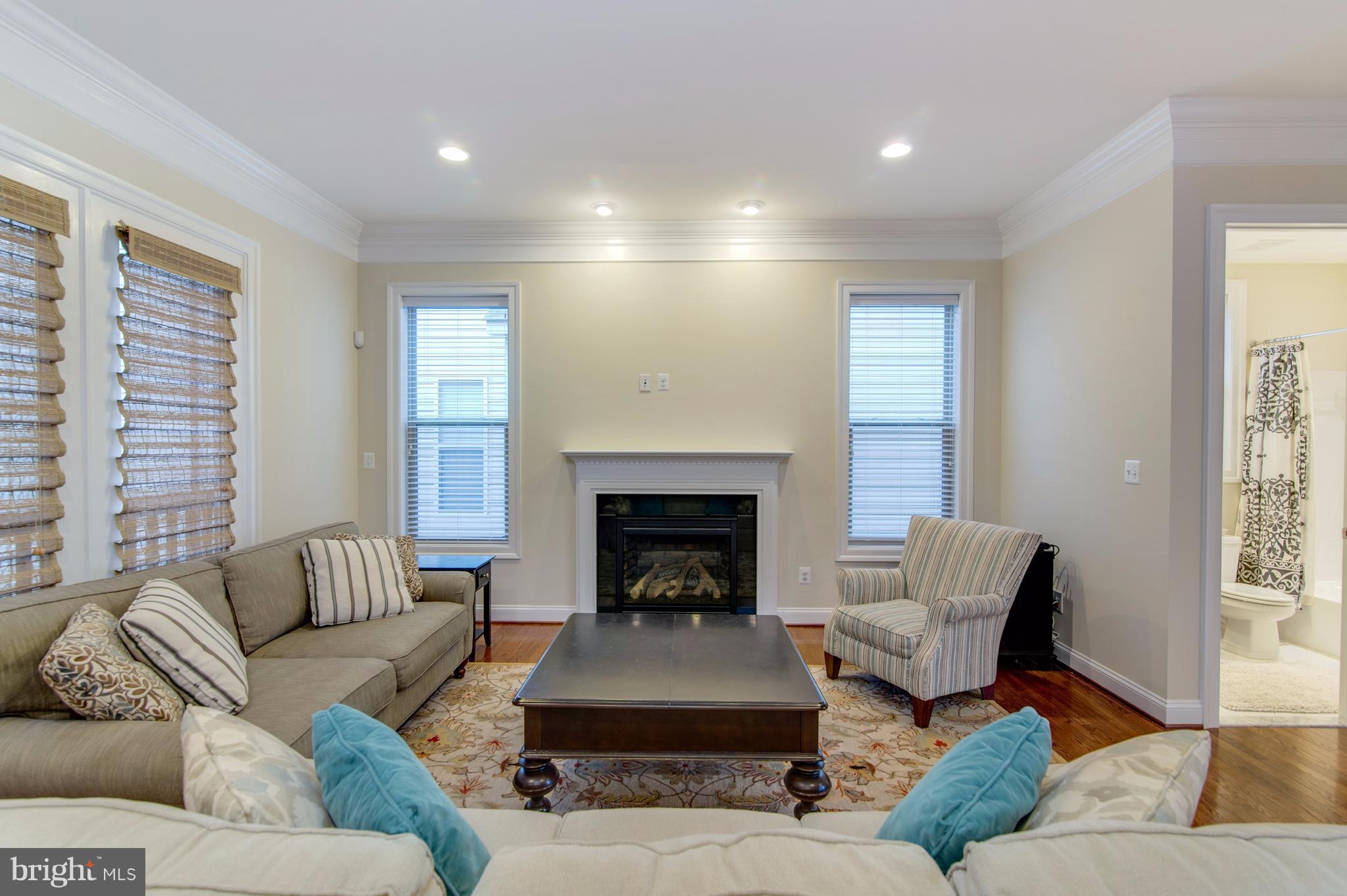 ONE LOUDOUN LAND BAY B - Residential