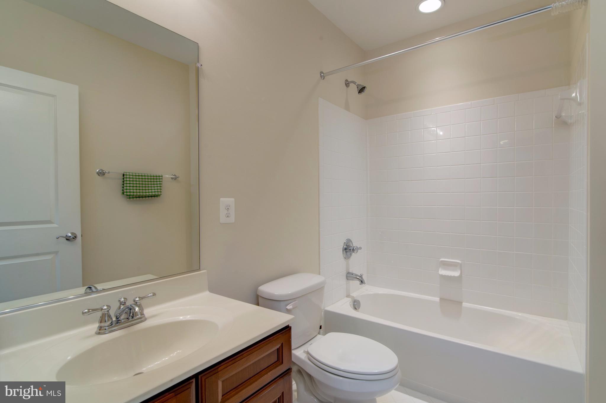 ONE LOUDOUN LAND BAY B - Residential