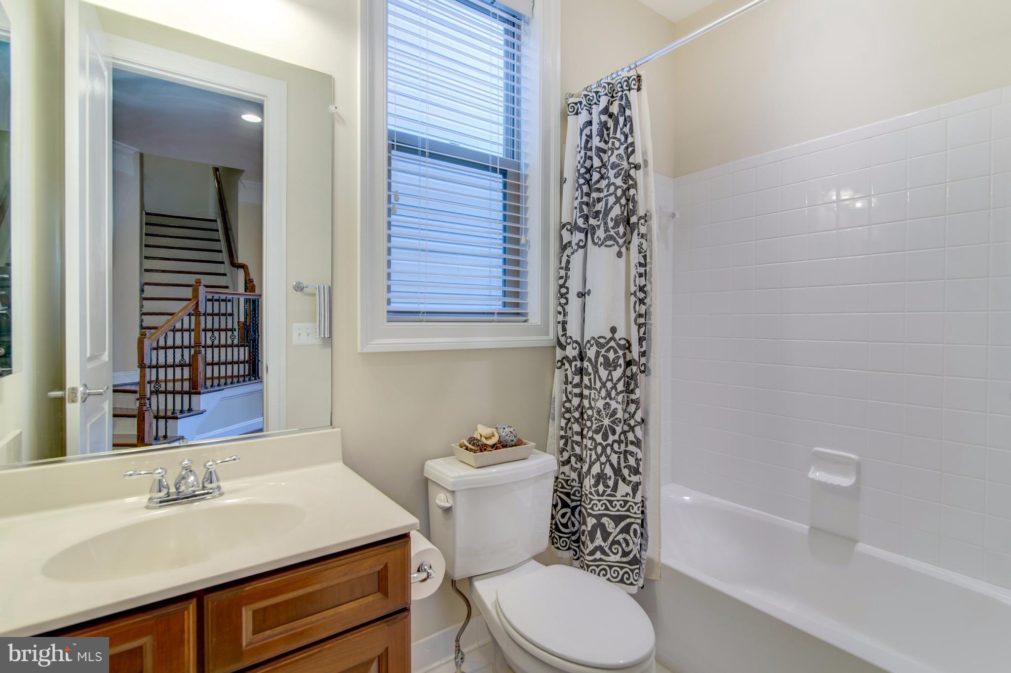 ONE LOUDOUN LAND BAY B - Residential