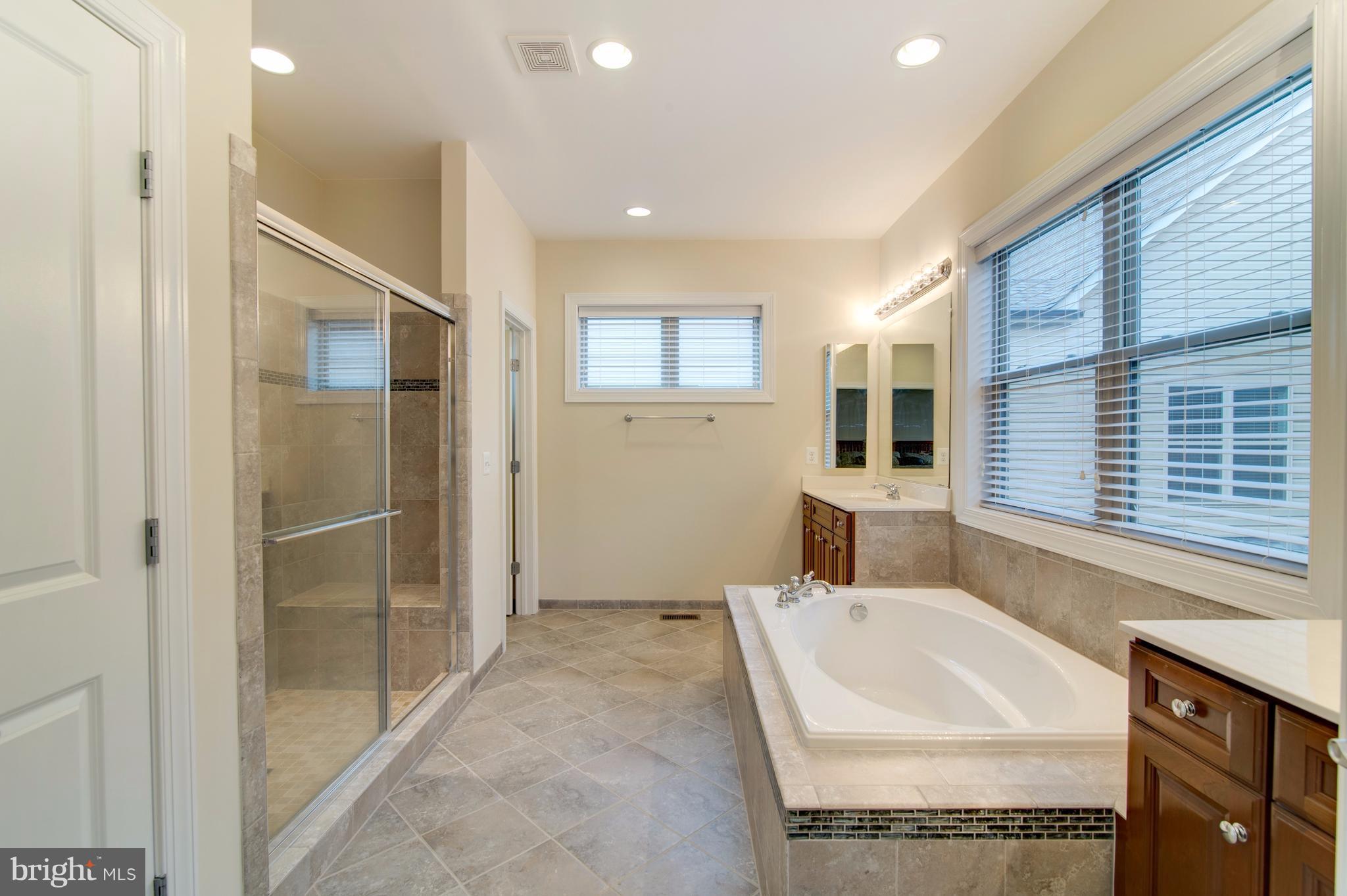 ONE LOUDOUN LAND BAY B - Residential