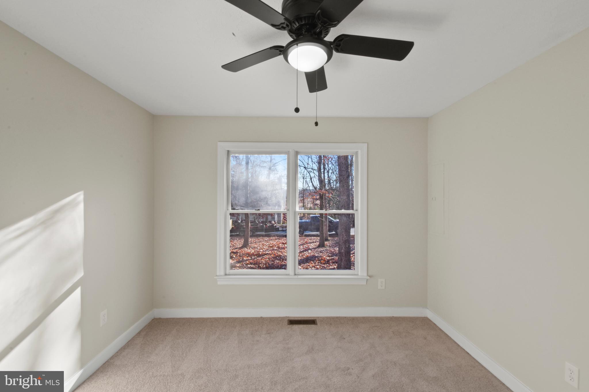 LAKE MONTICELLO - Residential