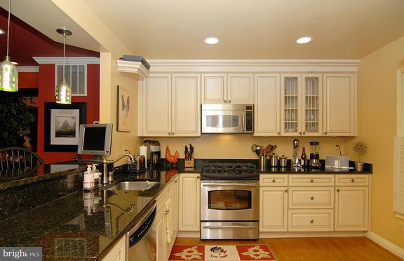 DEEPWOOD - Residential Lease