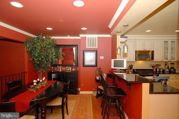 DEEPWOOD - Residential Lease