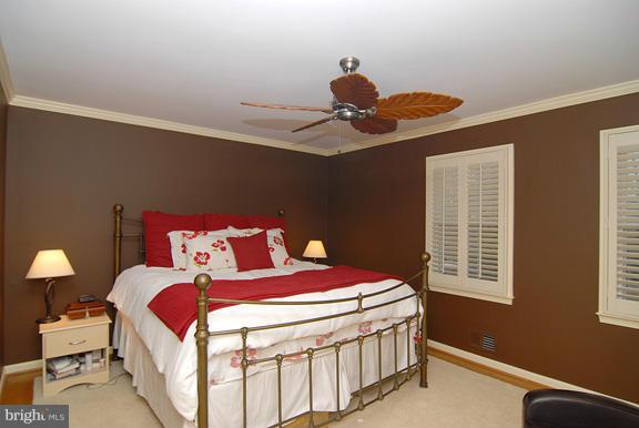 DEEPWOOD - Residential Lease