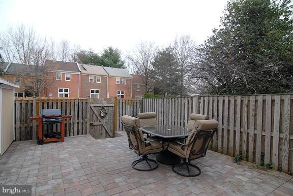 DEEPWOOD - Residential Lease