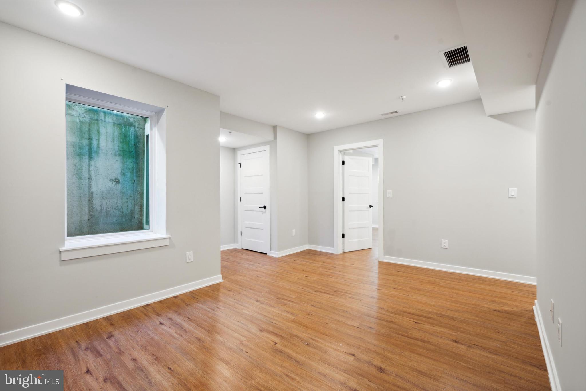 FRANCISVILLE - Commercial Sale