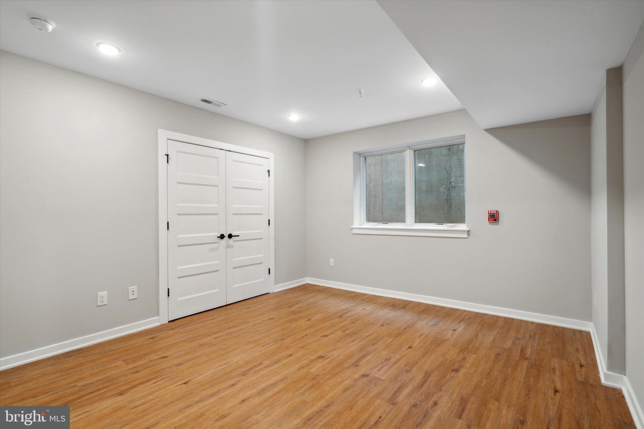 FRANCISVILLE - Commercial Sale