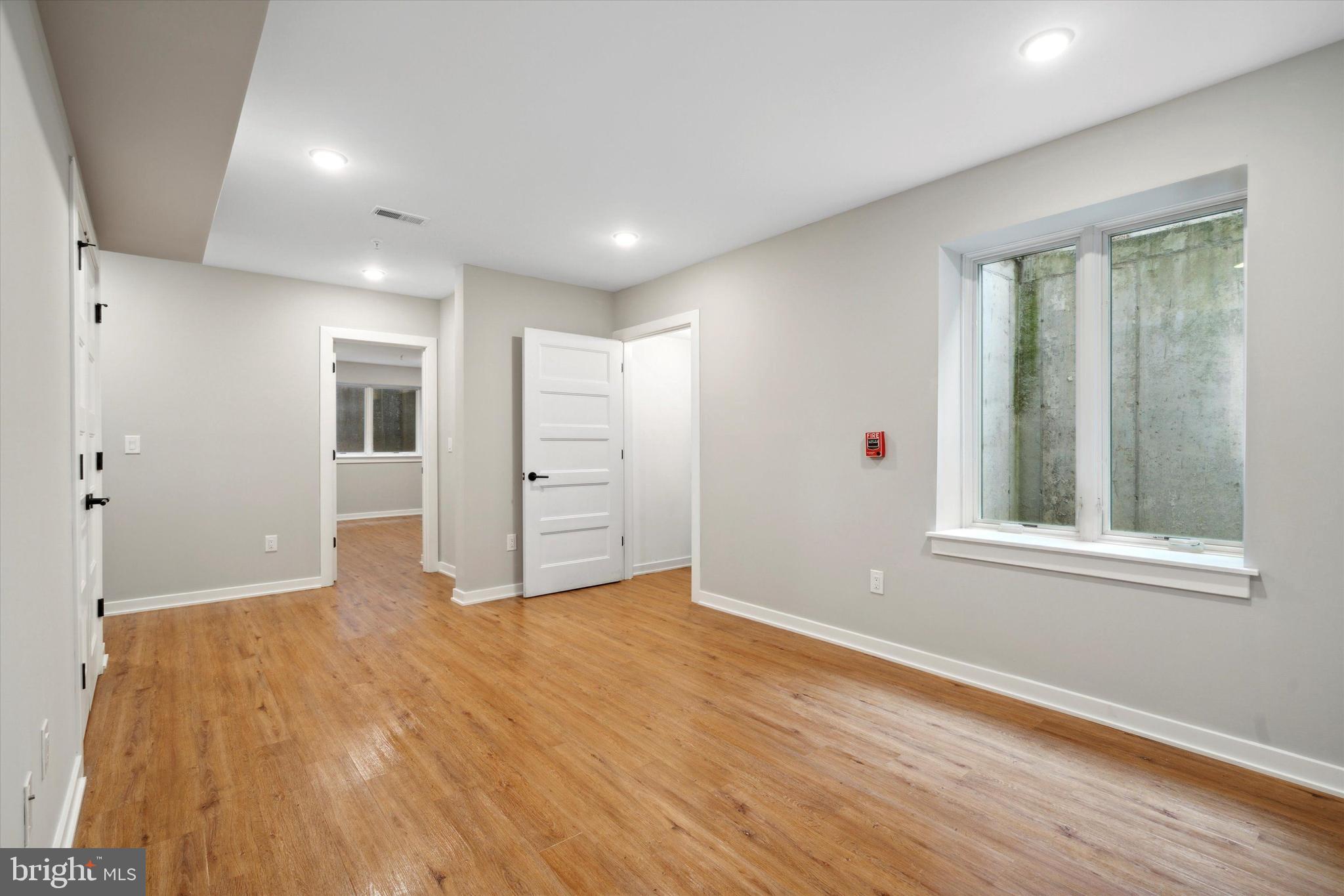 FRANCISVILLE - Commercial Sale