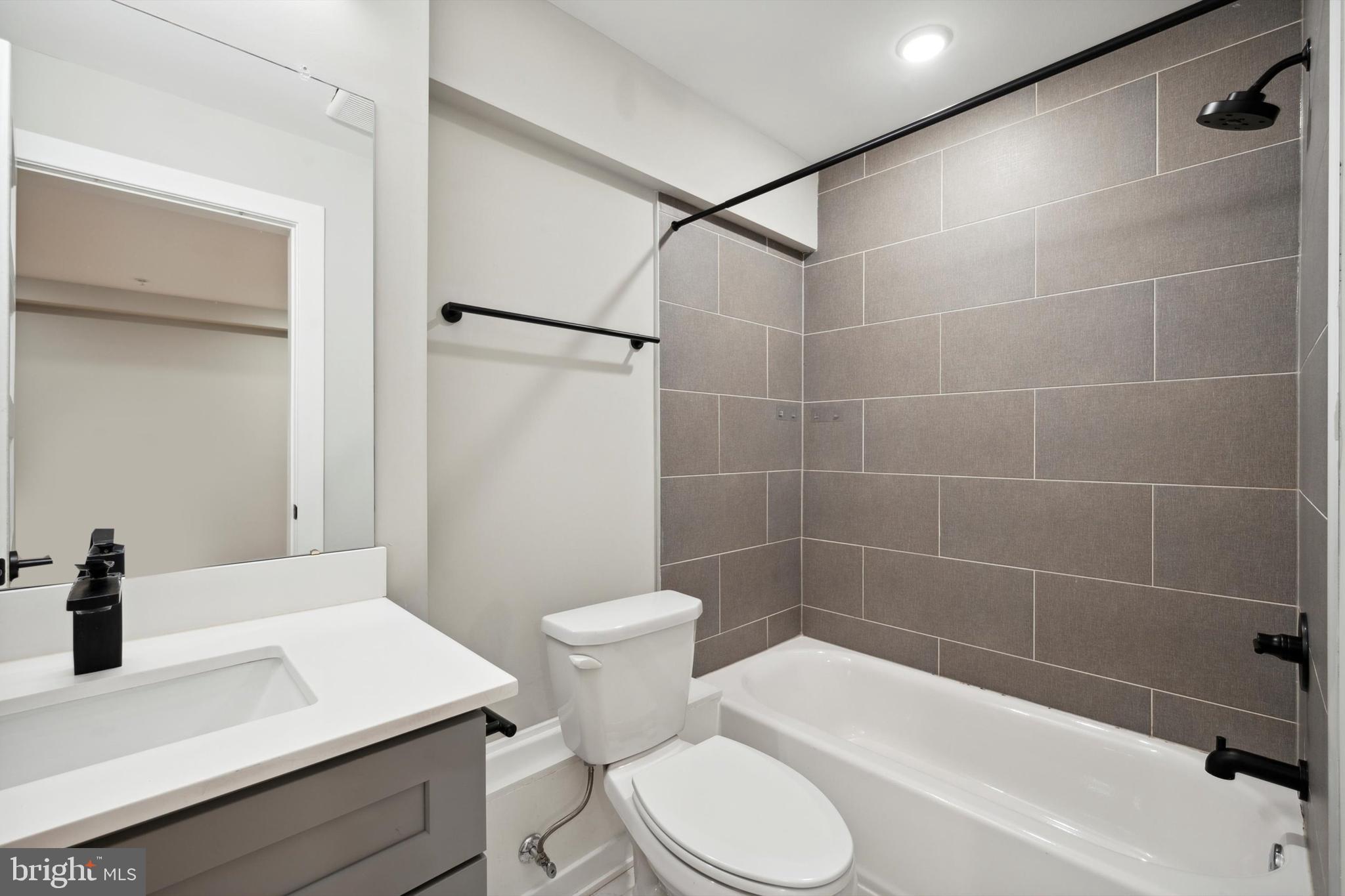 FRANCISVILLE - Commercial Sale